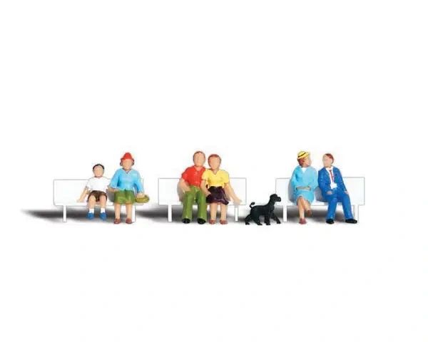 WDS 1834 Sitting & Waiting (HO Scale)