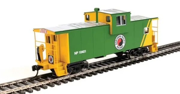 Walthers Mainline 910-8718 Northern Pacific Wide Vision Caboose