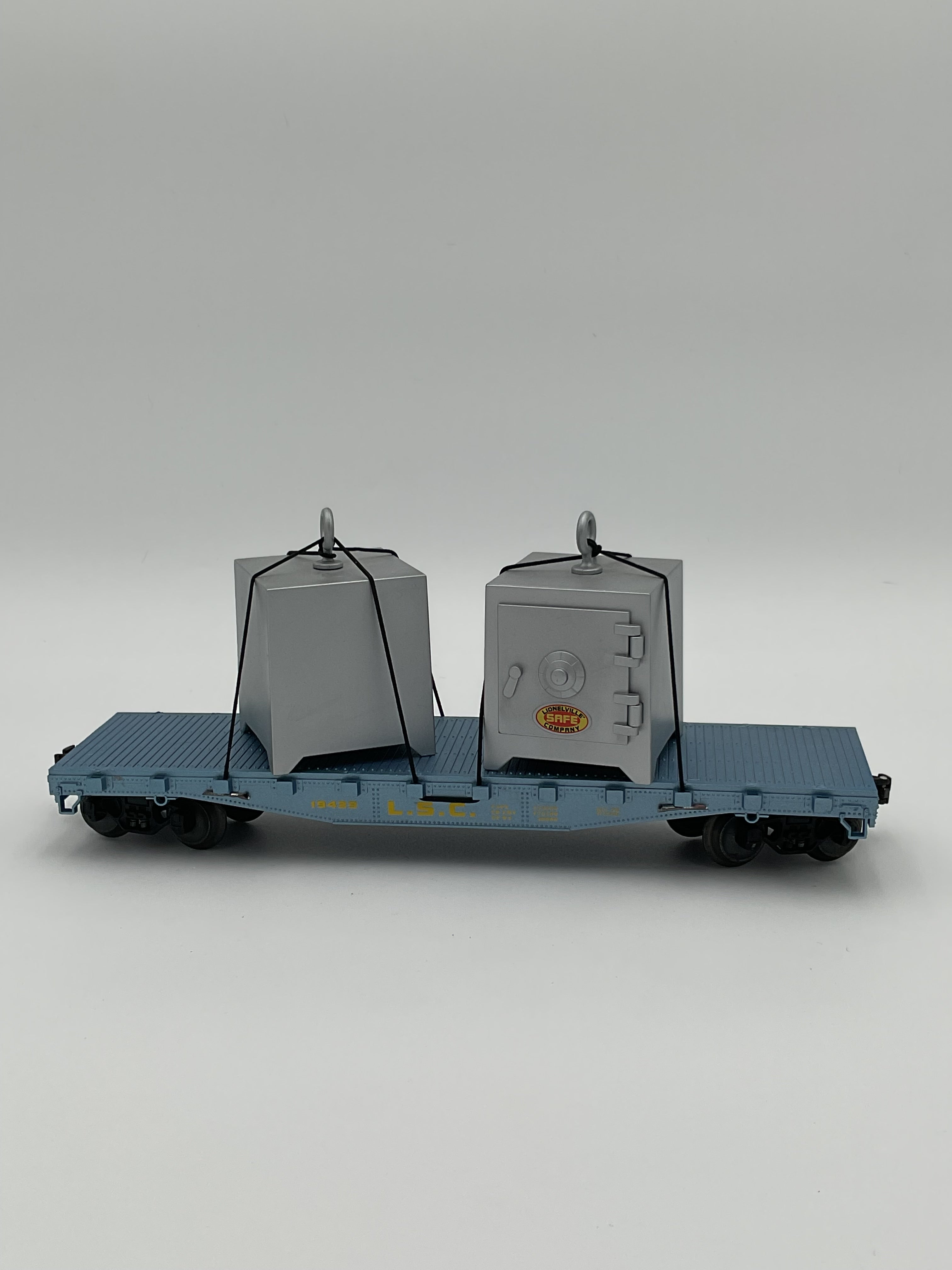 Lionel O 194439 Flatcar with Safes