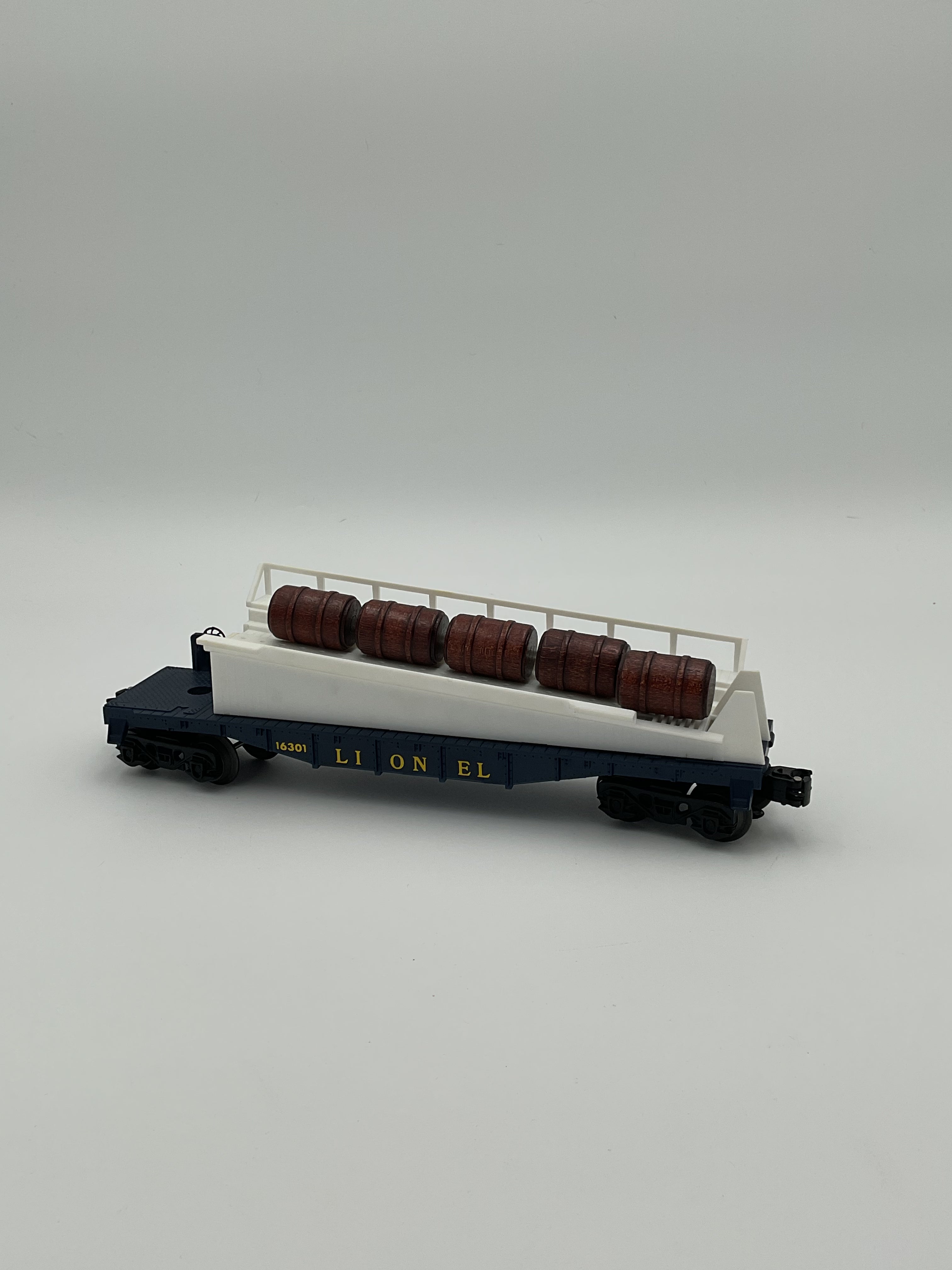 Lionel O 163301 Barrel Ramp Car