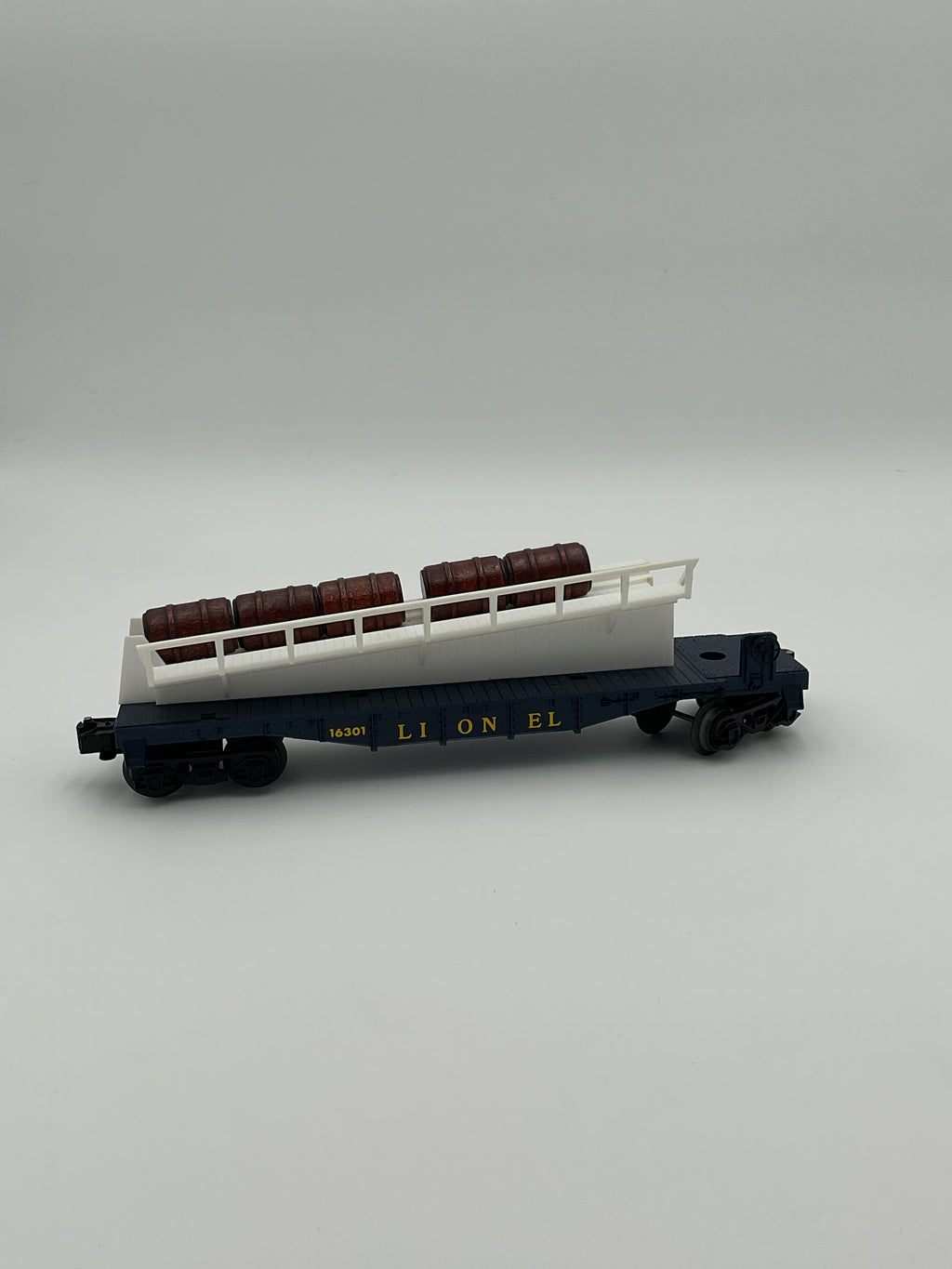 Lionel O 16301 Barrel Ramp Car