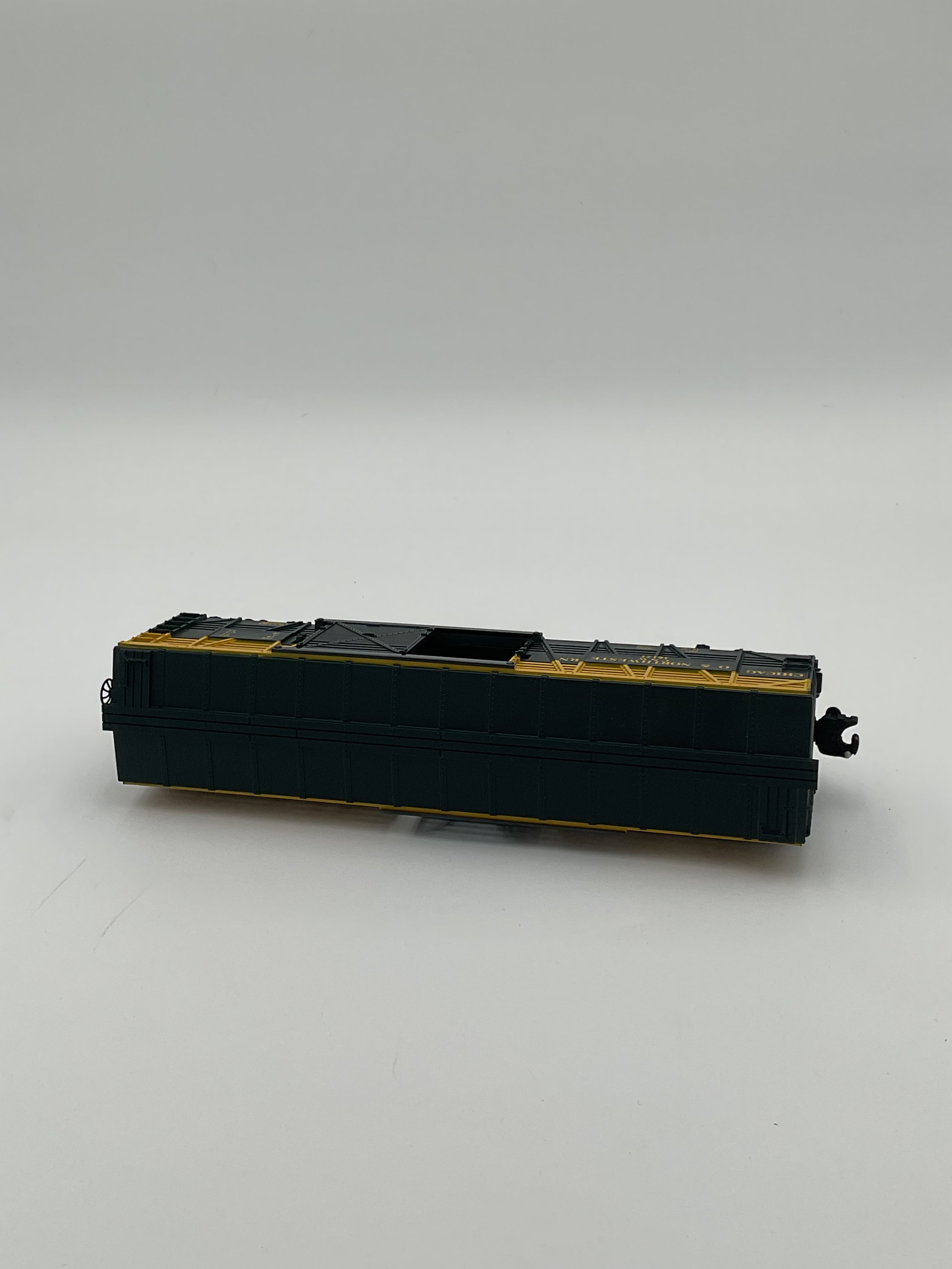 Lionel O 16121 Chicago & Northwestern Single Door Stock Car