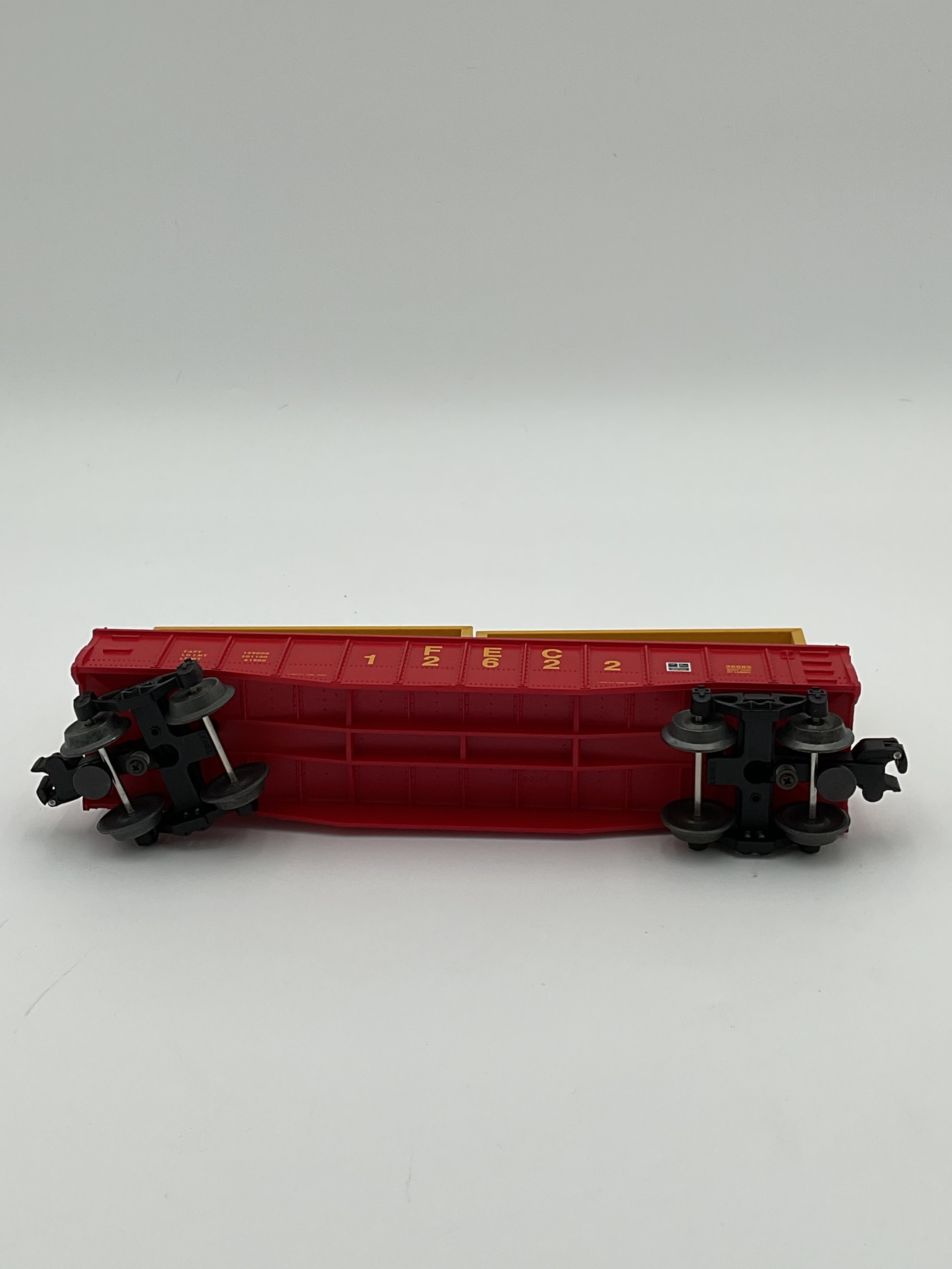 Lionel O 36085 Gondola w/ Coil Covers F.E.C