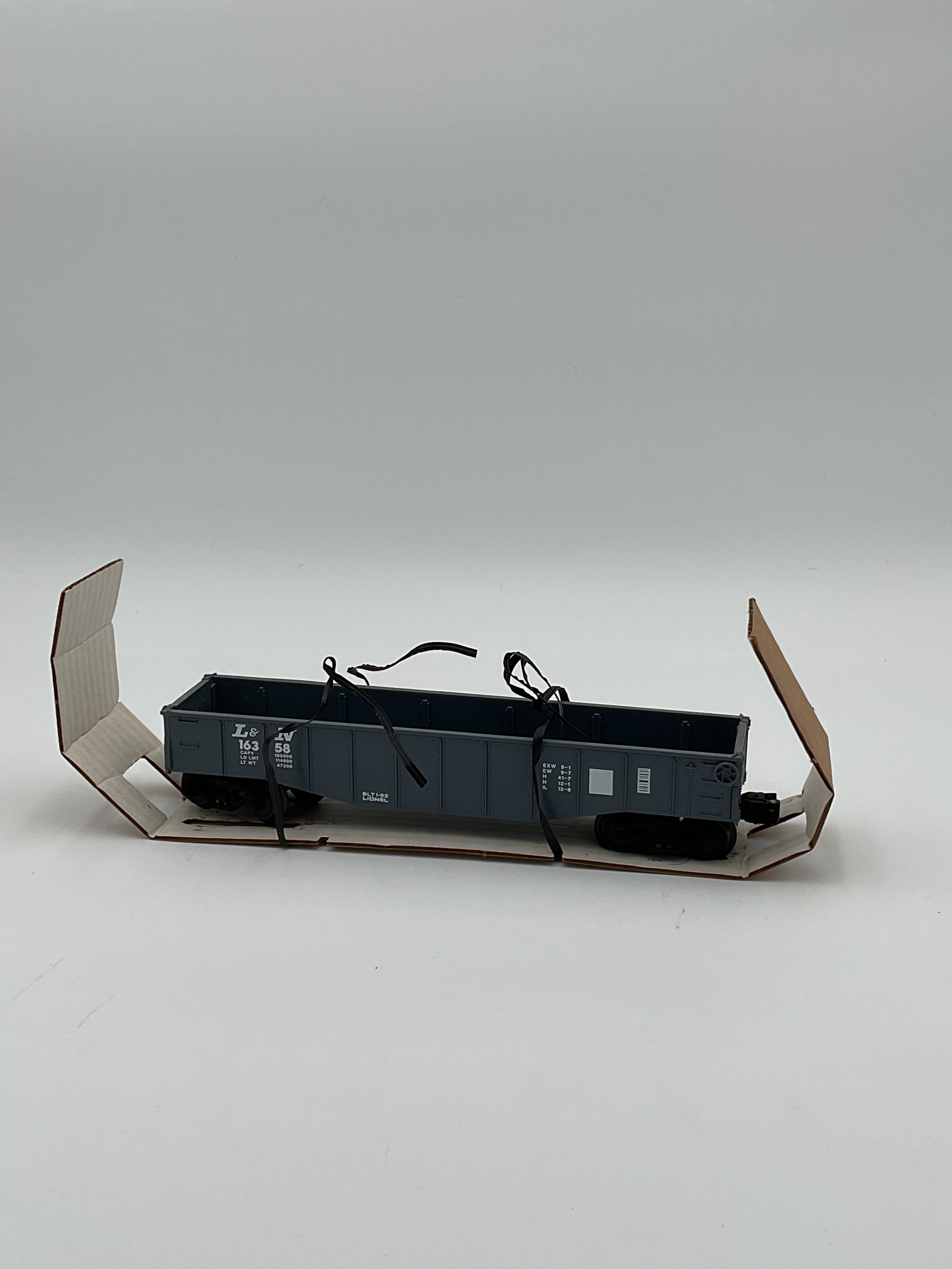 Lionel O 16358 Louisville & Nashville Gondola with Covers