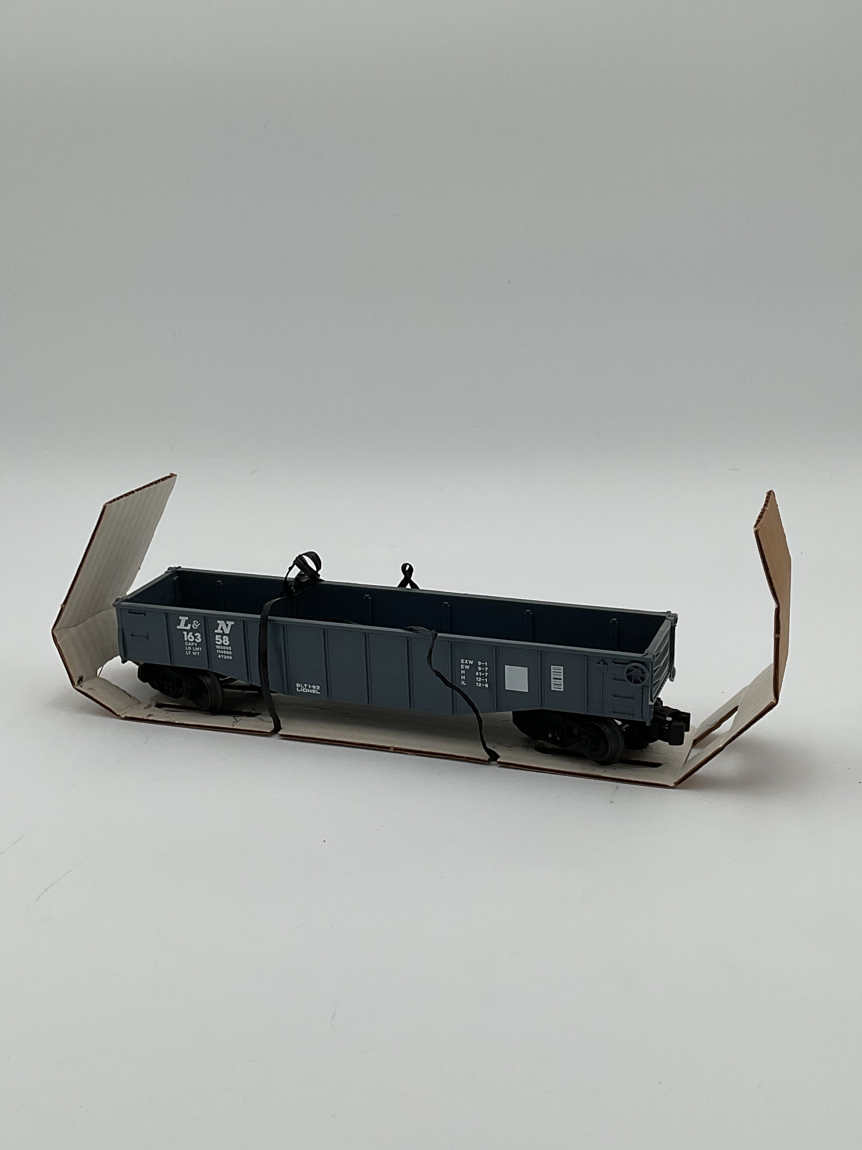 Lionel O 16358 Louisville & Nashville Gondola with Covers