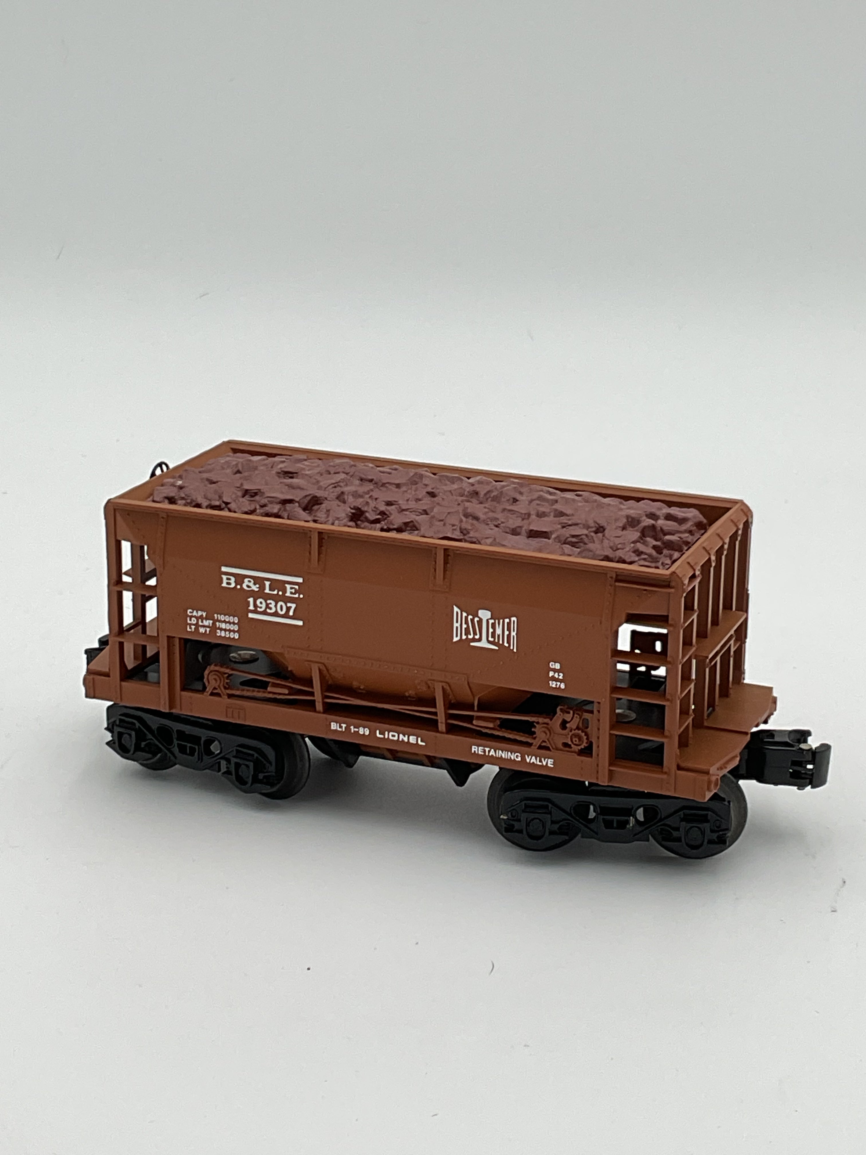 Lionel O 19307 B&LE Car with ORE Load