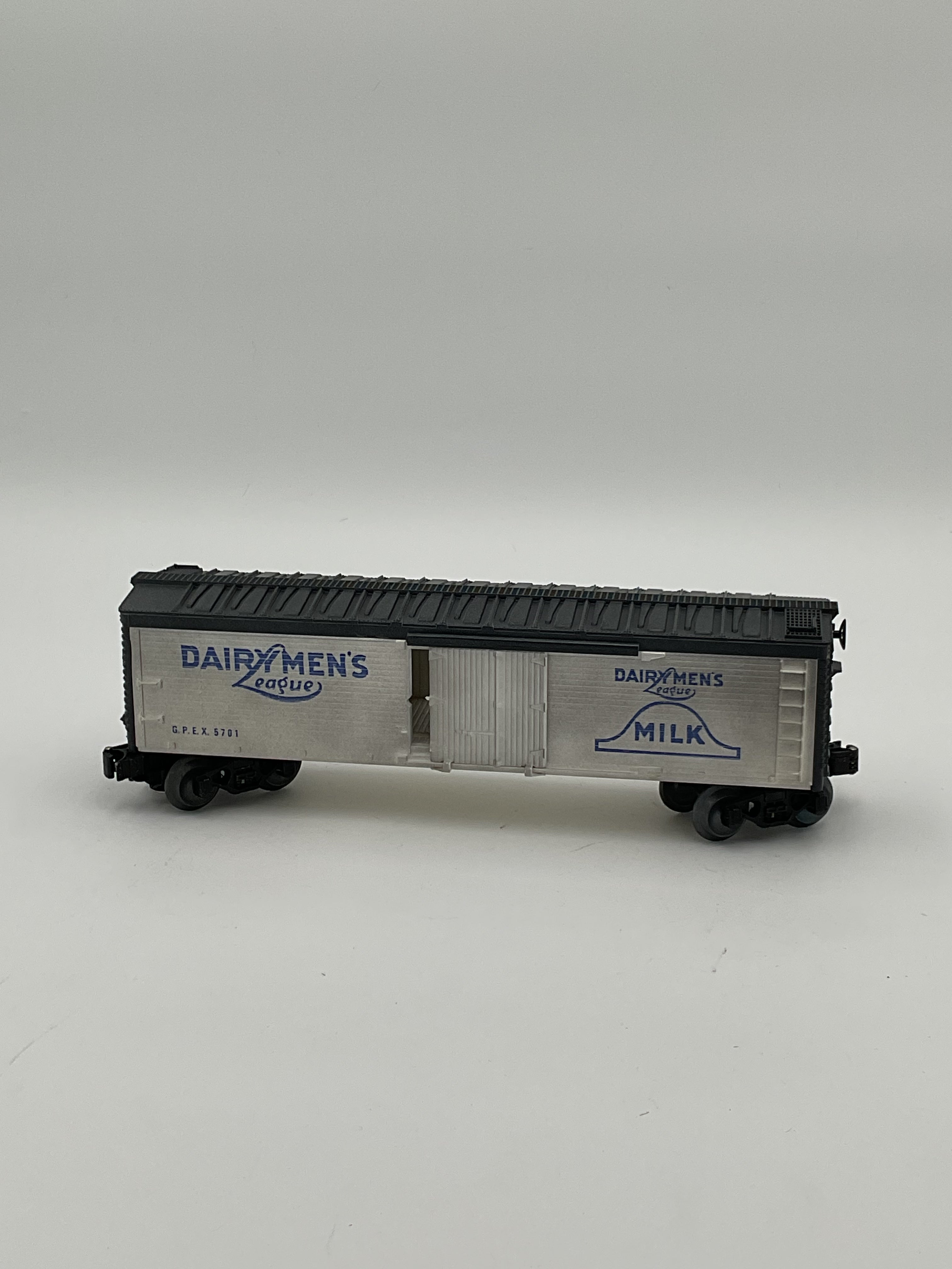 Lionel O 5701 Turn of the Century Dairymen’s League Reefer