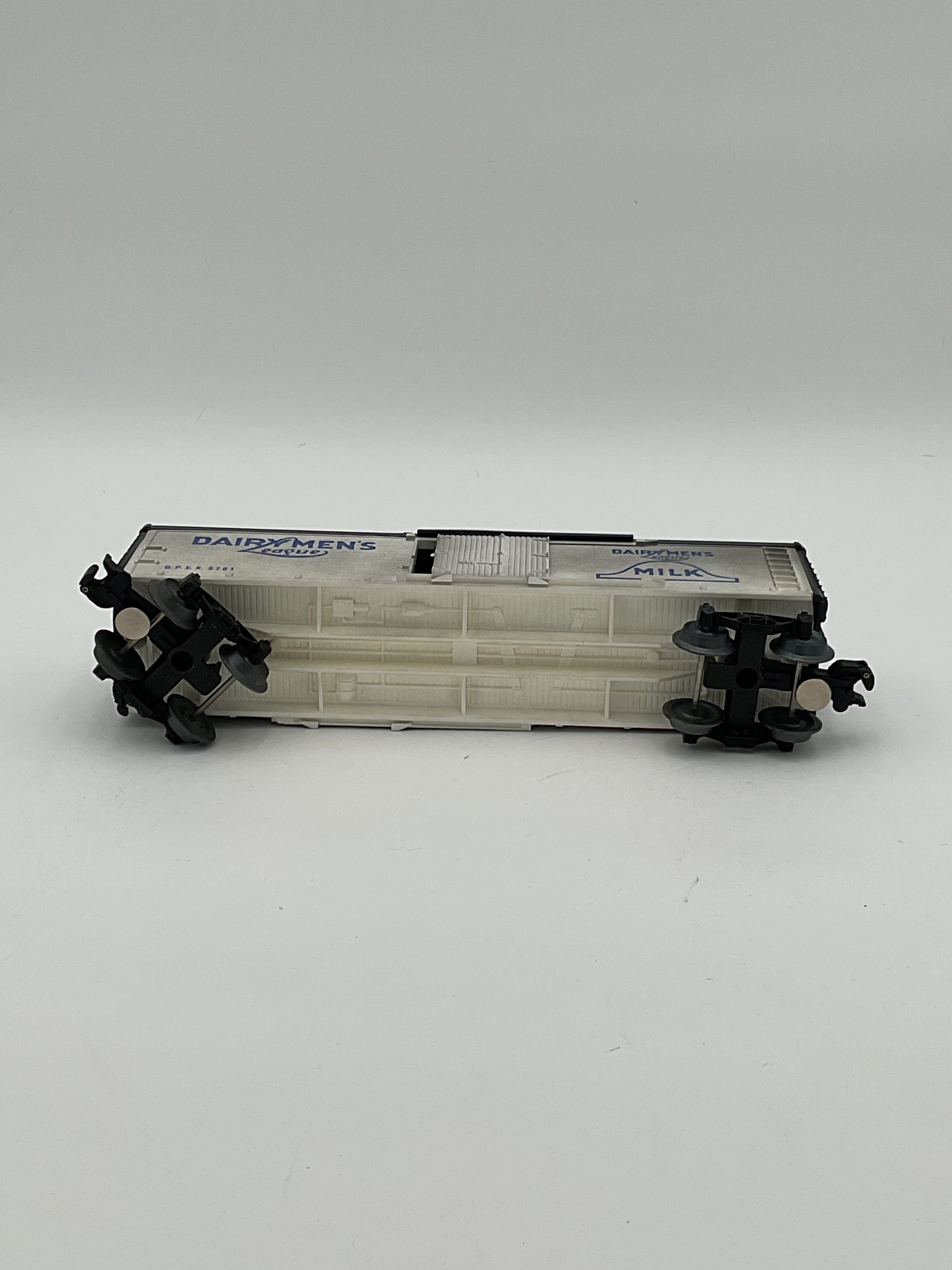 Lionel O 5701 Turn of the Century Dairymen’s League Reefer