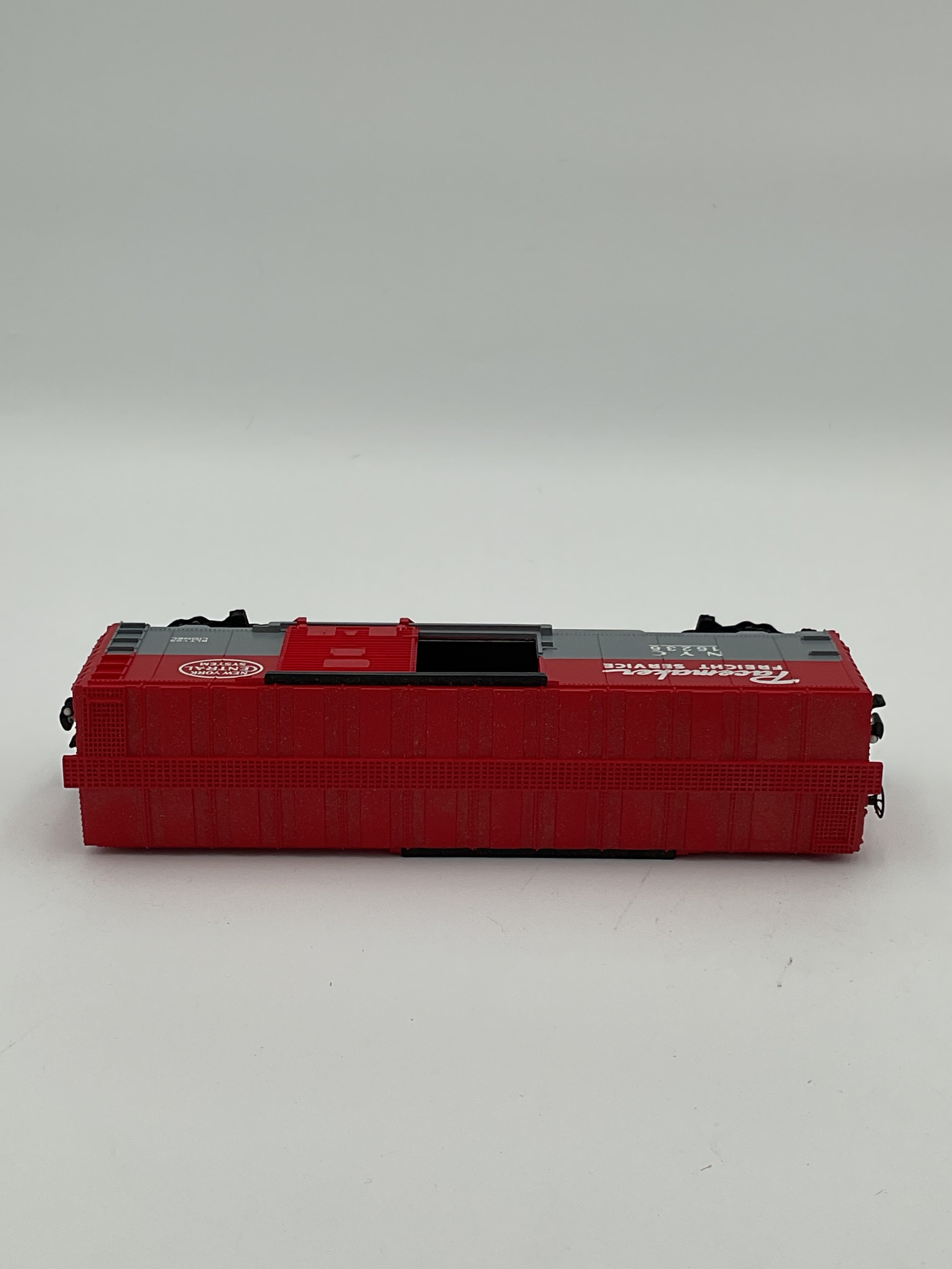 Lionel O 19827 New York Central Operating Boxcar