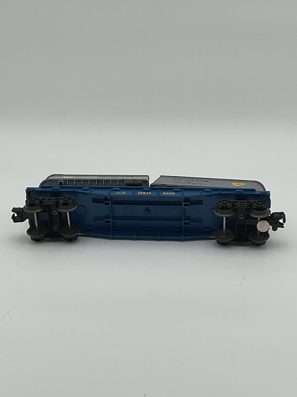 Lionel O 9226 Delaware & Hudson Flat Car with vans