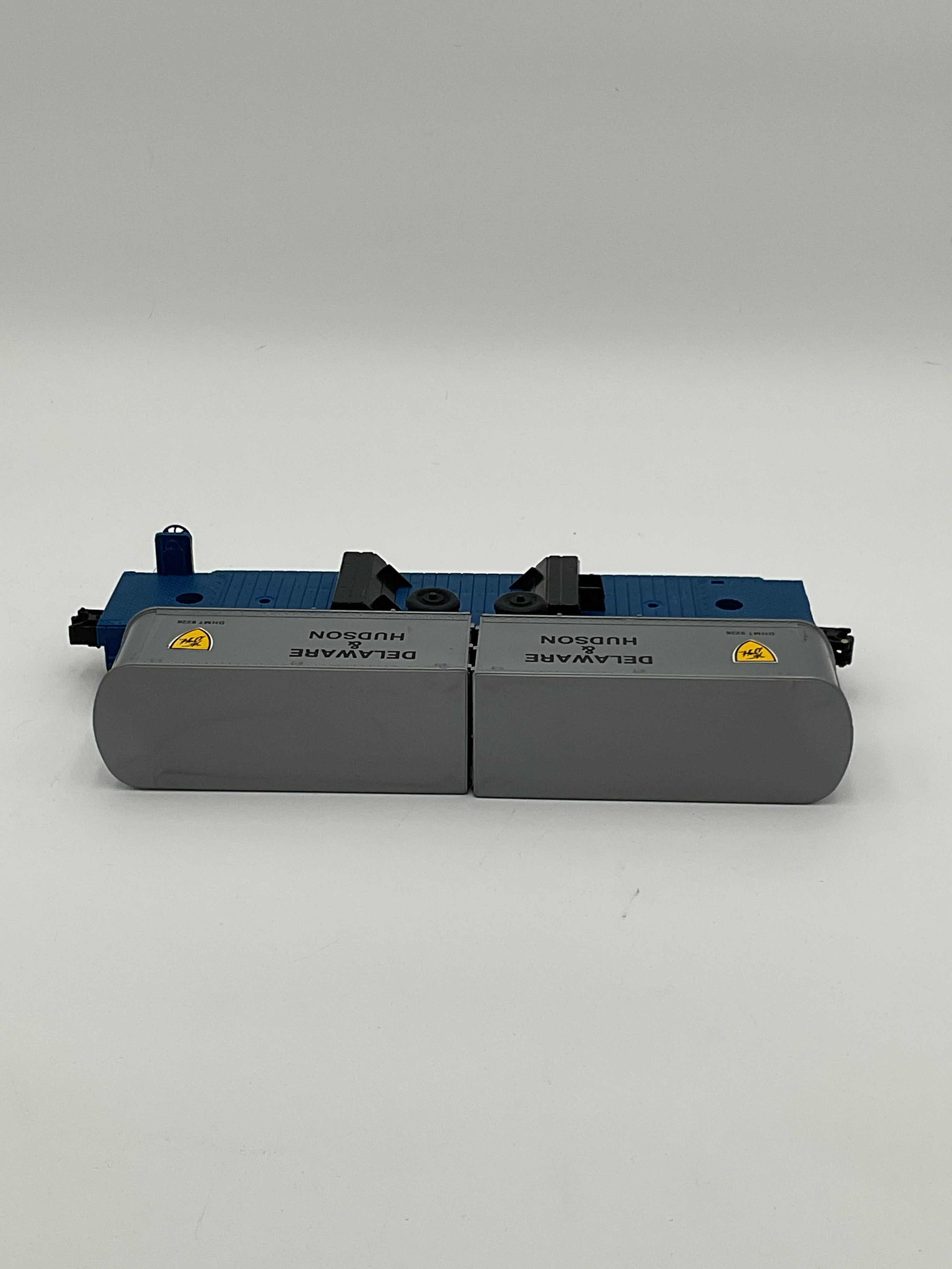 Lionel O 9226 Delaware & Hudson Flat Car with vans
