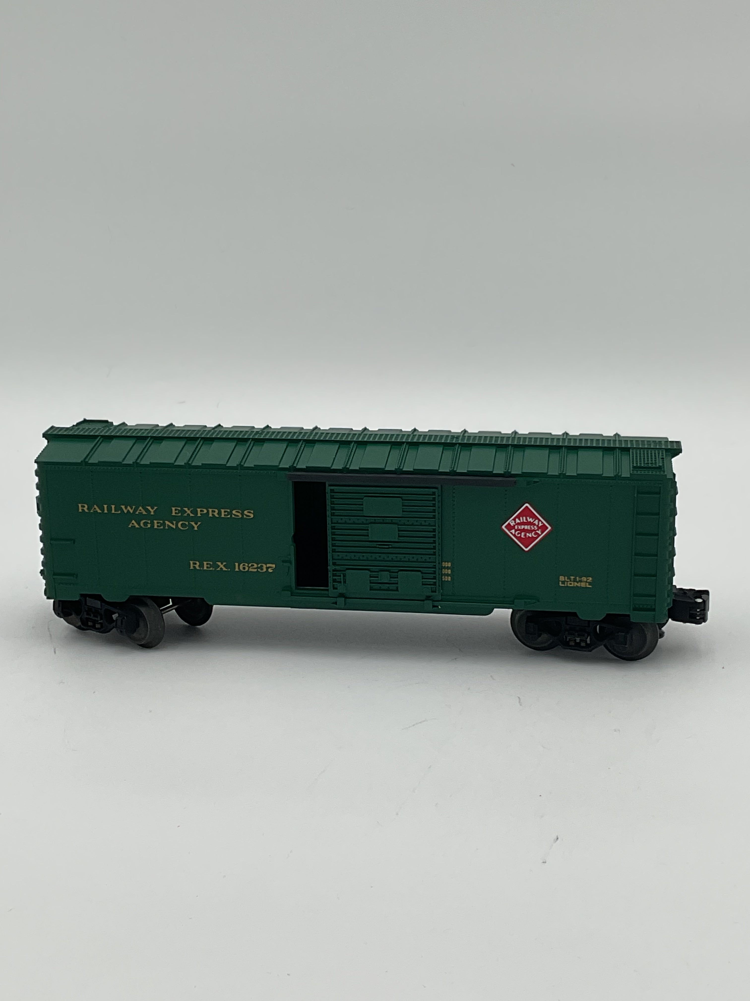 Lionel O 16237 Railway Express Agency Boxcar
