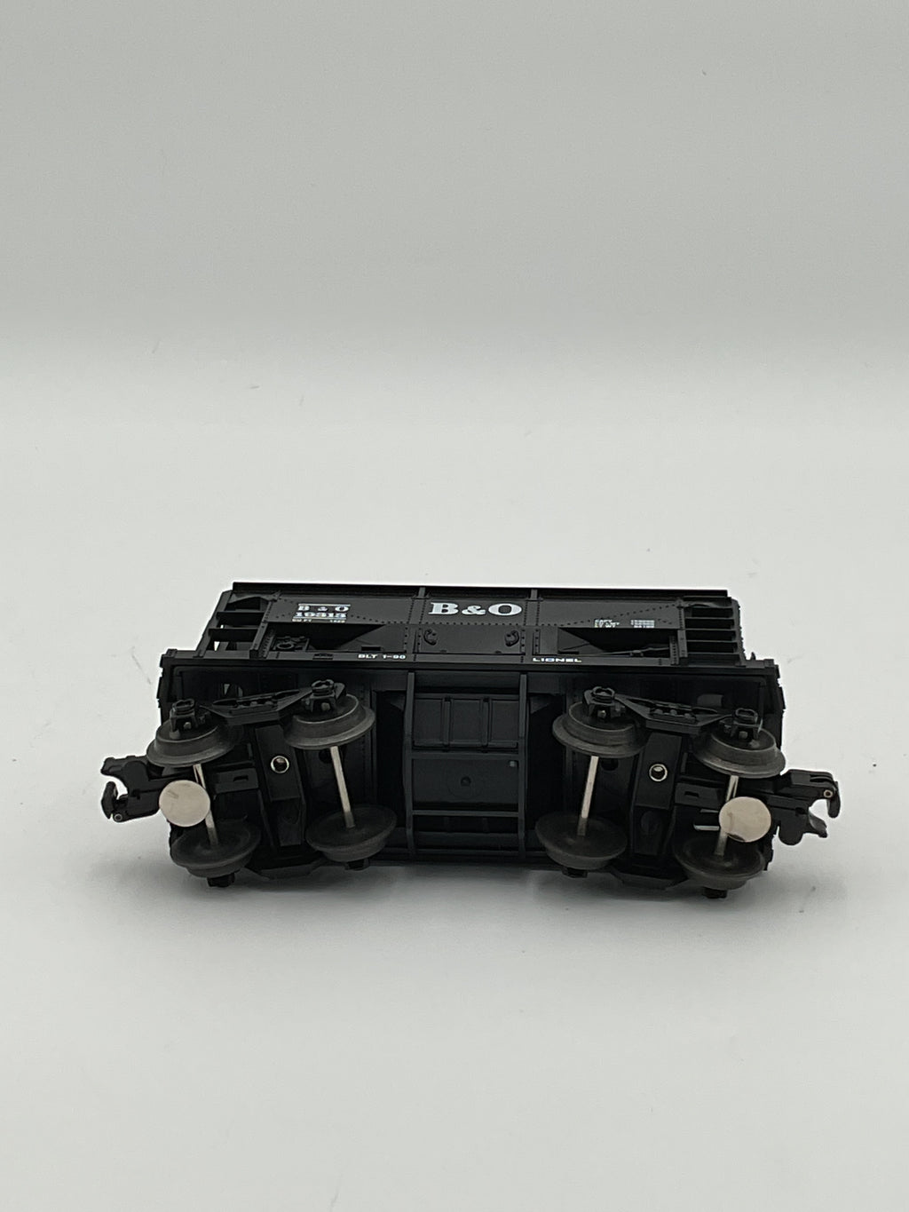 Lionel O 19313 B & O Car With Ore Load