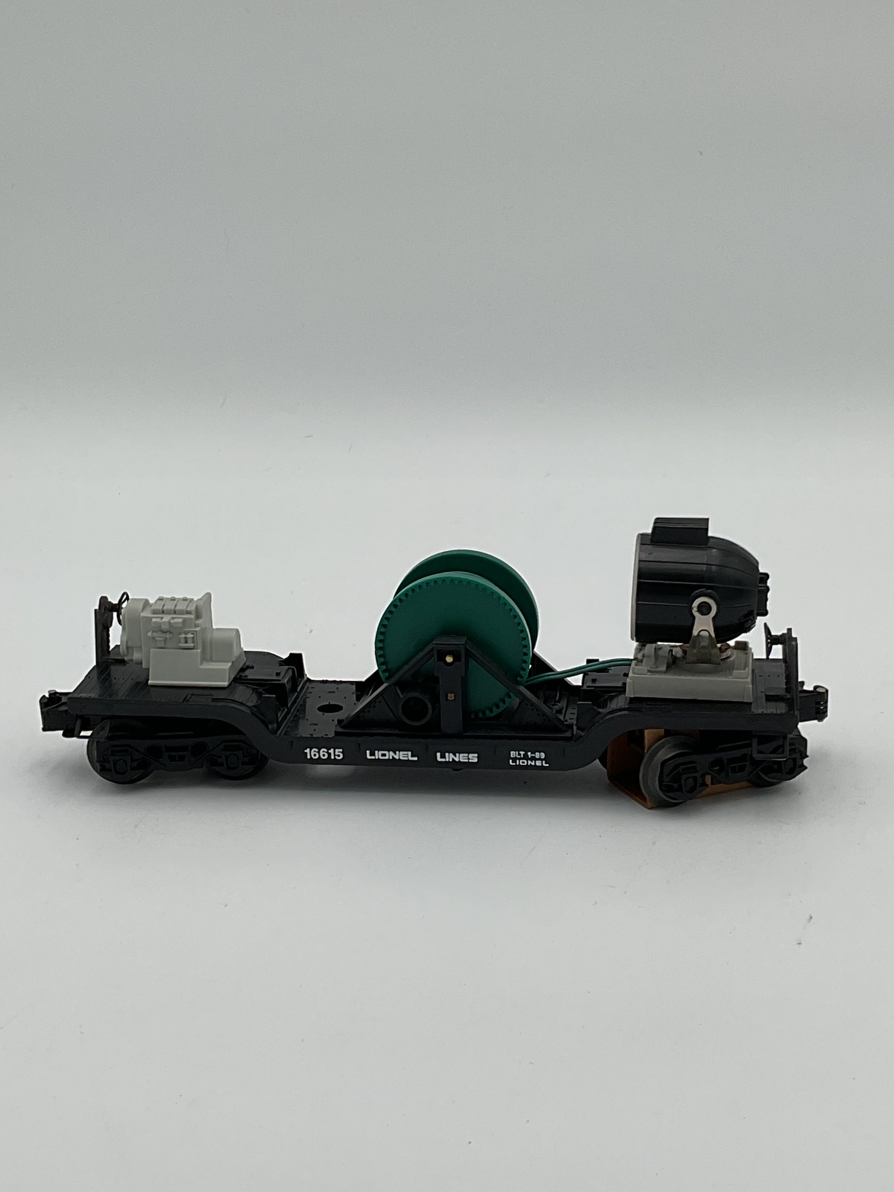 Lionel O 16615 Lionel Lines Extension Searchlight Car with Removable Searchlight