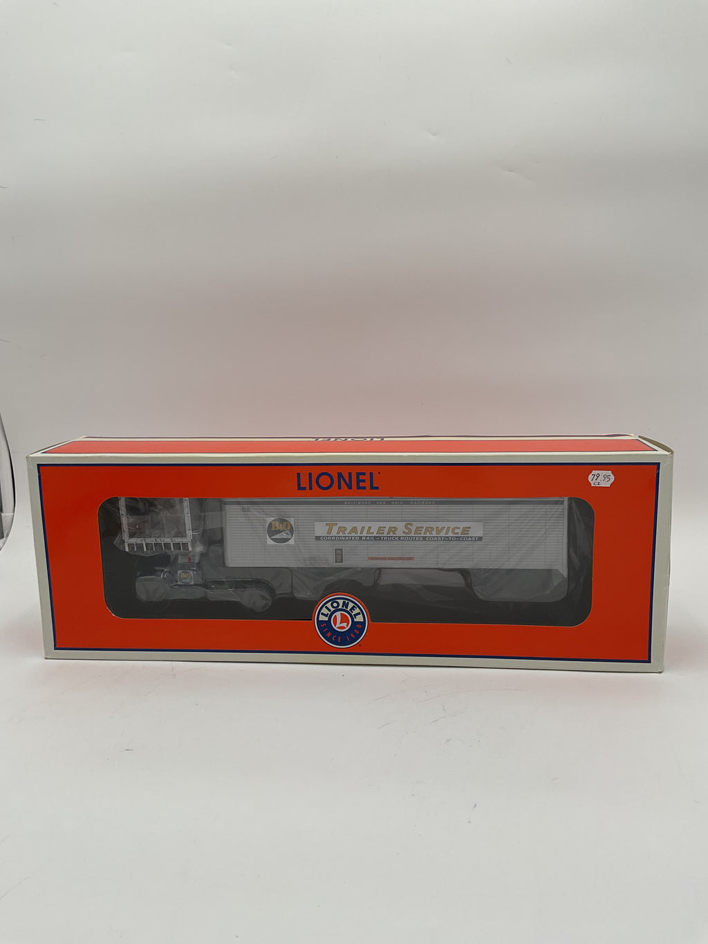 Lionel O 82845 B&O 40’ Trailer with Tractor
