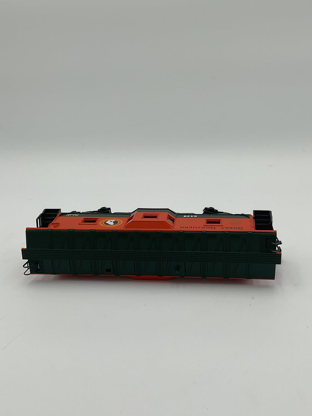 Lionel O 6438 Famous American Railroad Great Northern Illuminated Bay Window Caboose