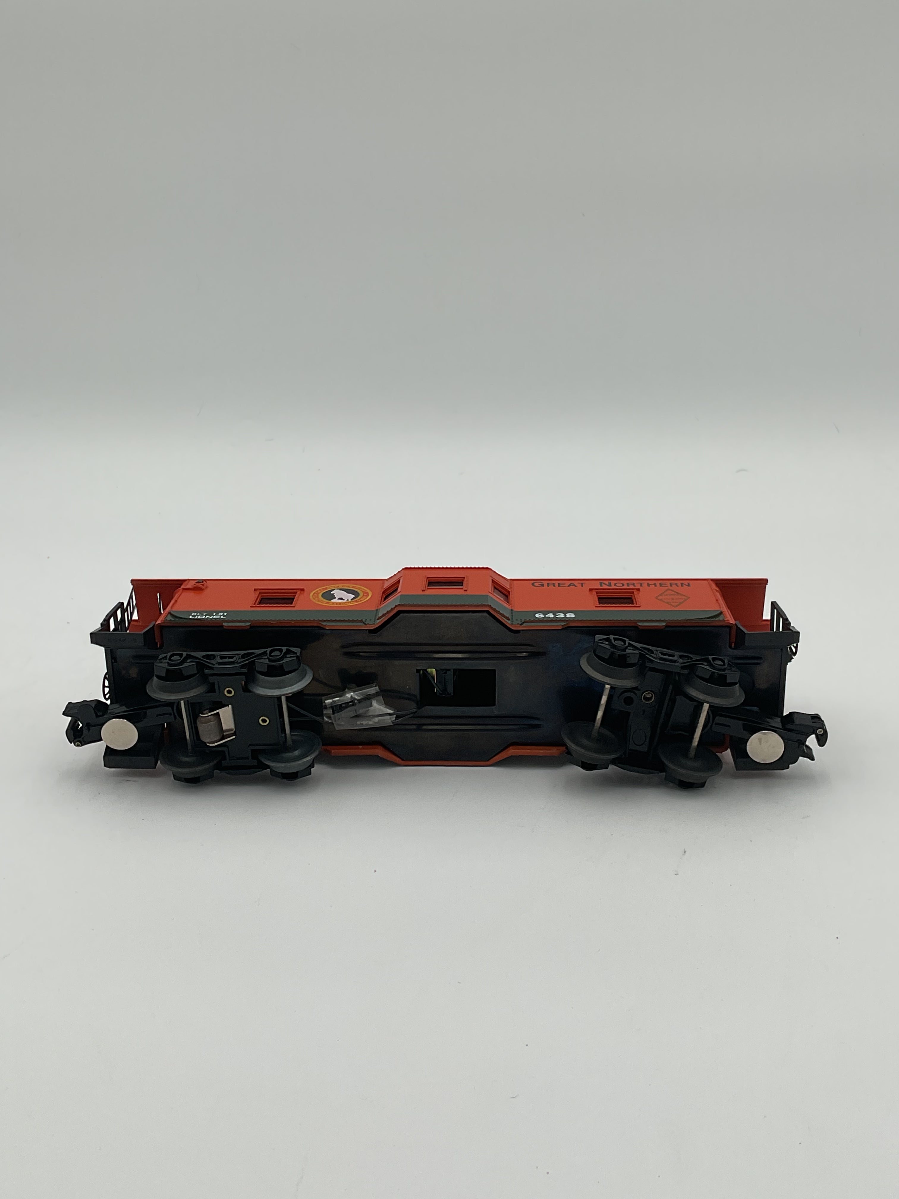 Lionel O 6438 Famous American Railroad Great Northern Illuminated Bay Window Caboose