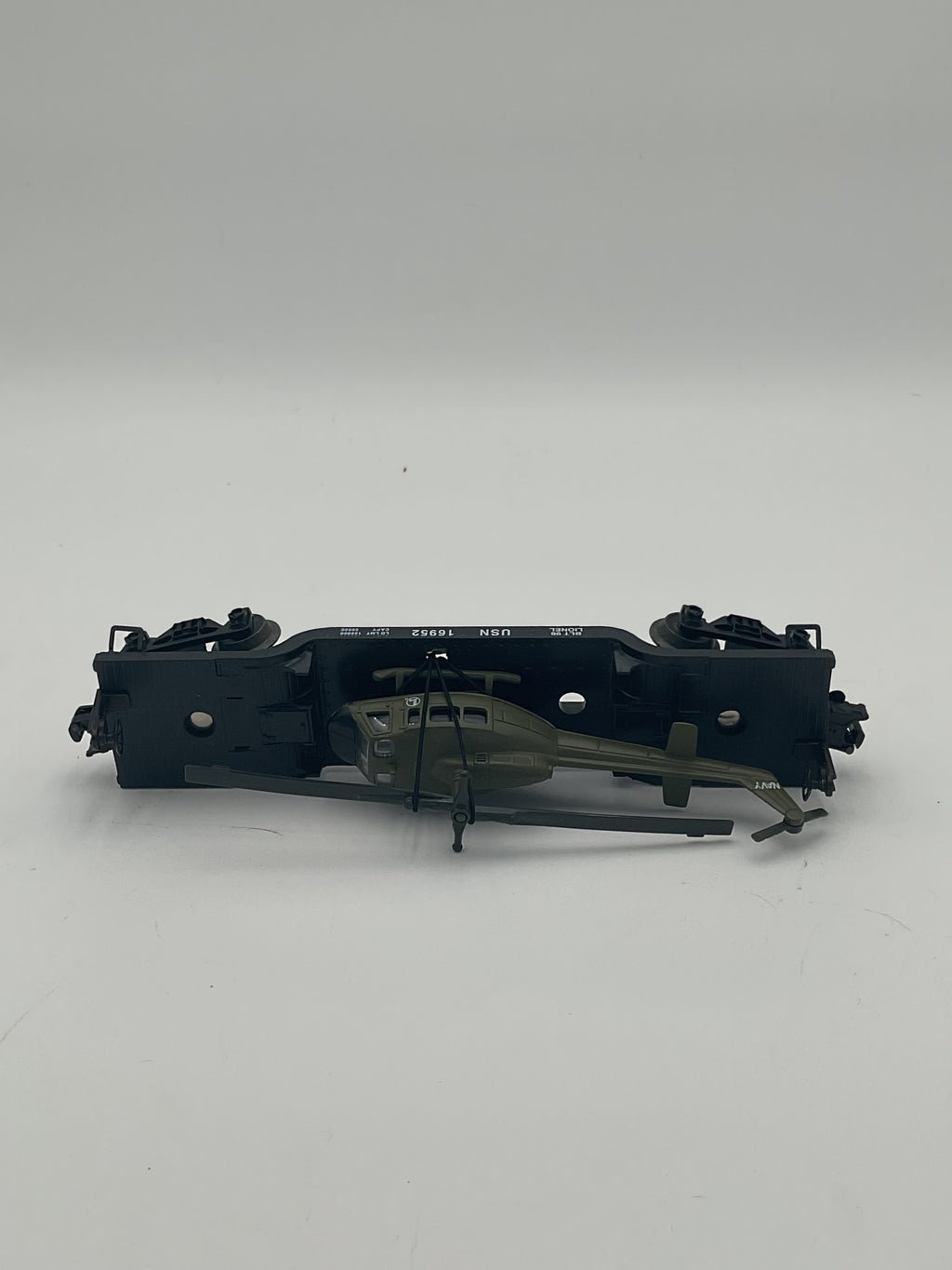 Lionel O 16592 US Navy Flatcar with ETRL Helicopter ￼￼