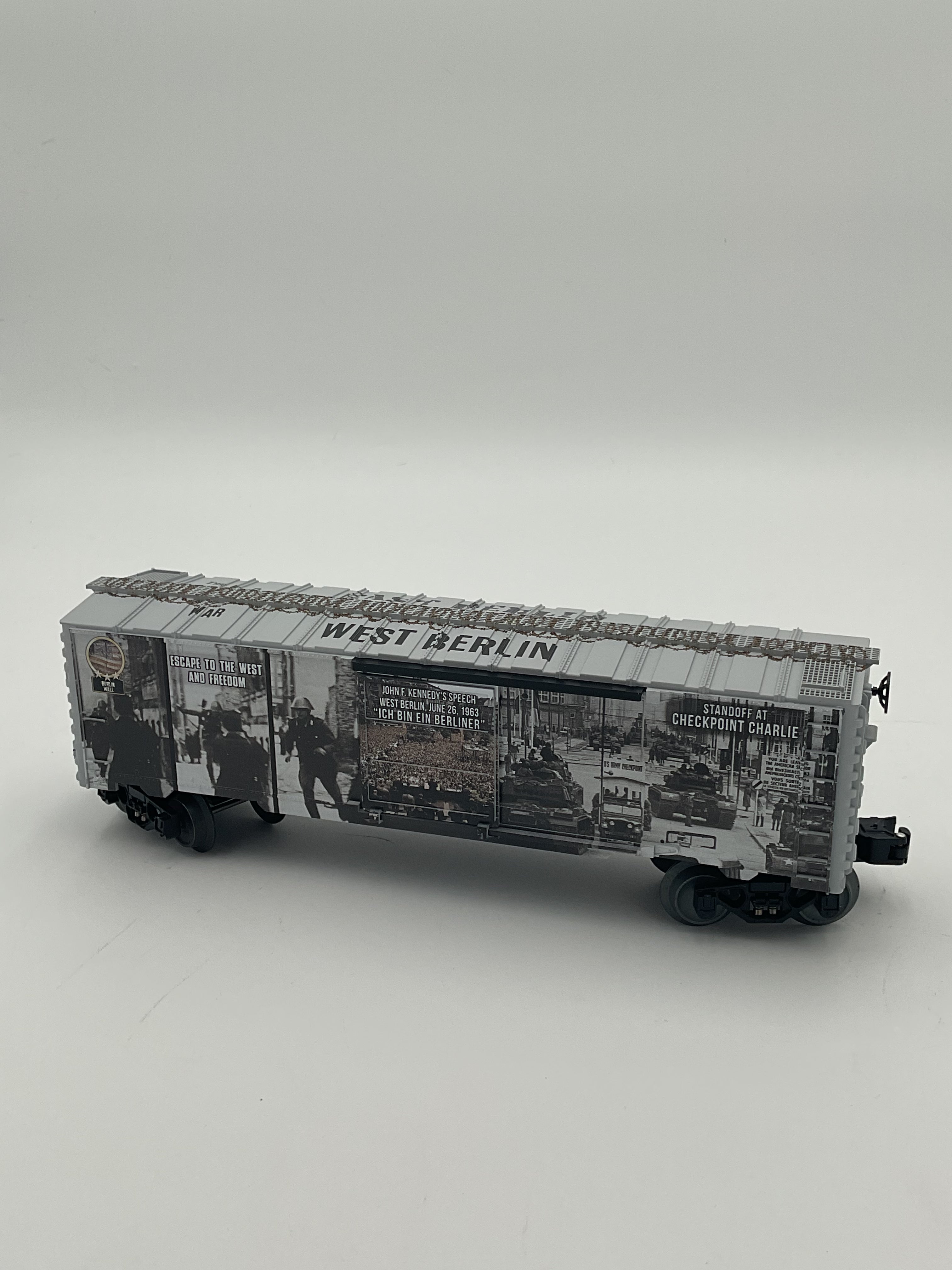 Lionel O 2038080 Berlin Wall Boxcar
