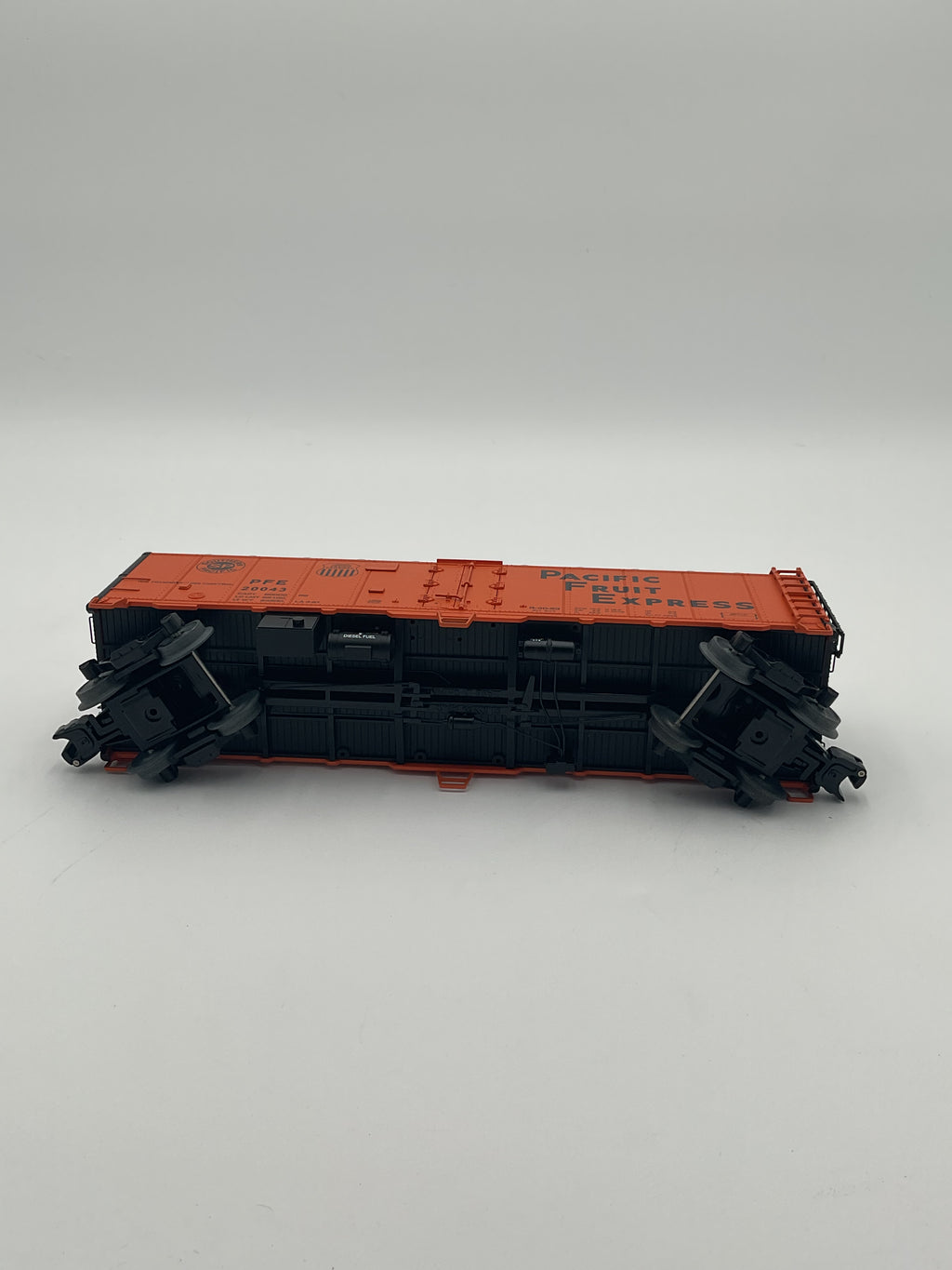 Lionel O 17352 Pacific Fruit Express Steel Sided Reefer