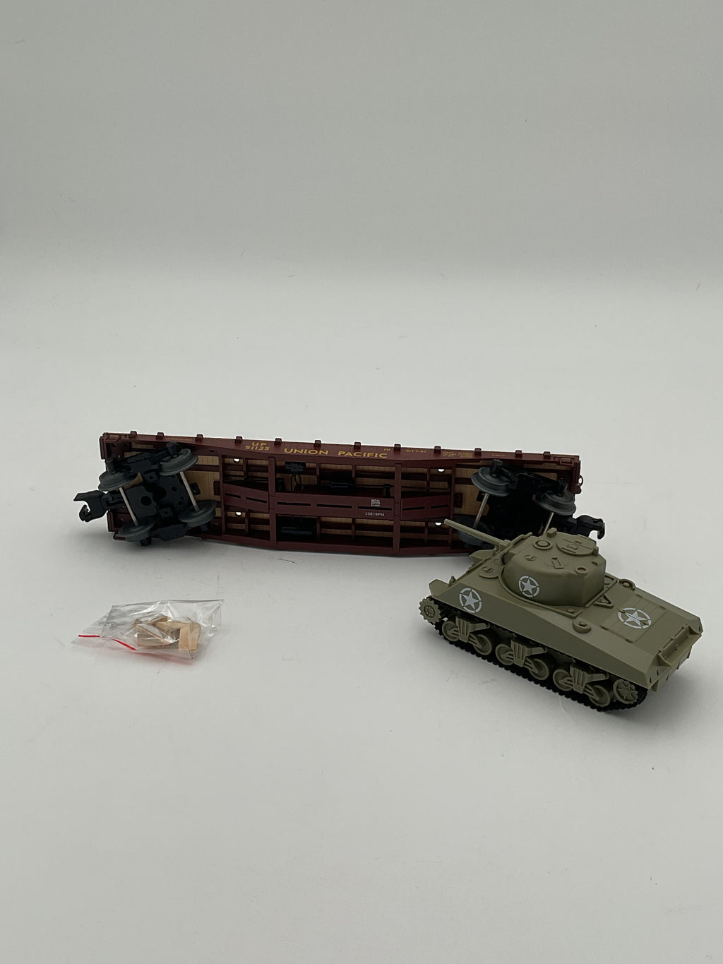 Lionel O 1926741 Union Pacific 40’ Flatcar w/ Tank #51125