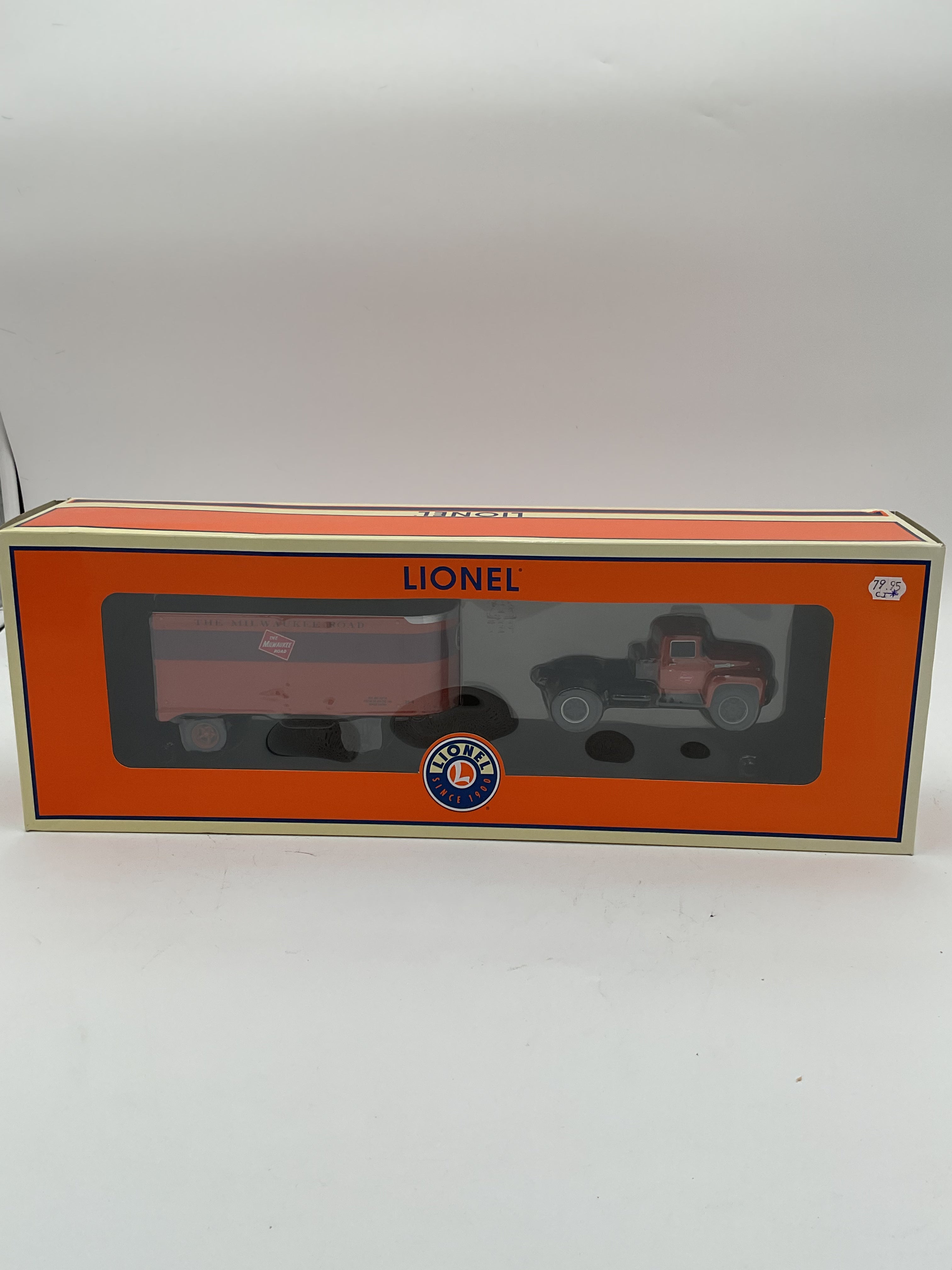 Lionel O 81902 MILW Scale Tractor & 20’ Trailer