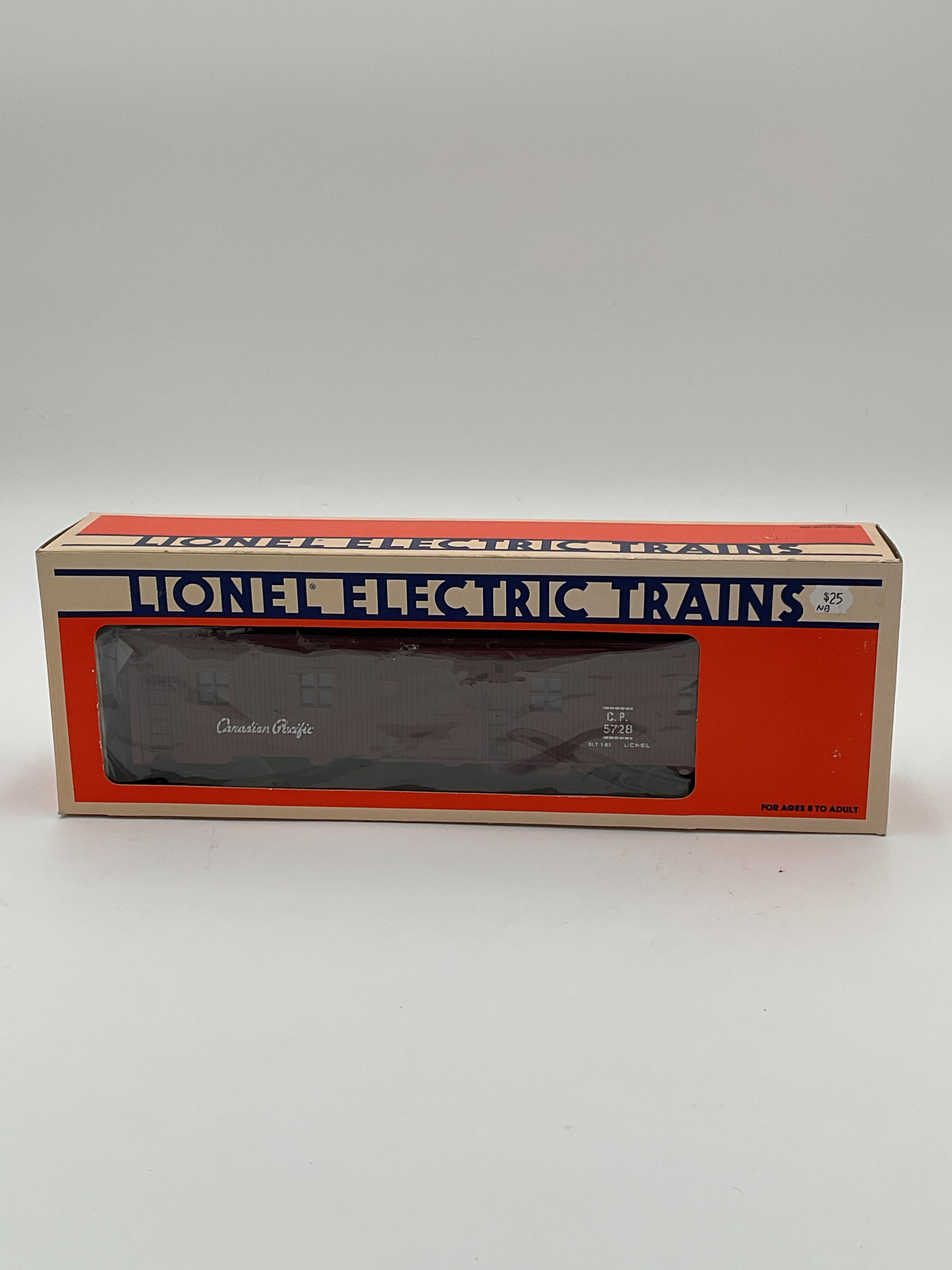 Lionel O 5728 Canadian Pacific Bunk Car