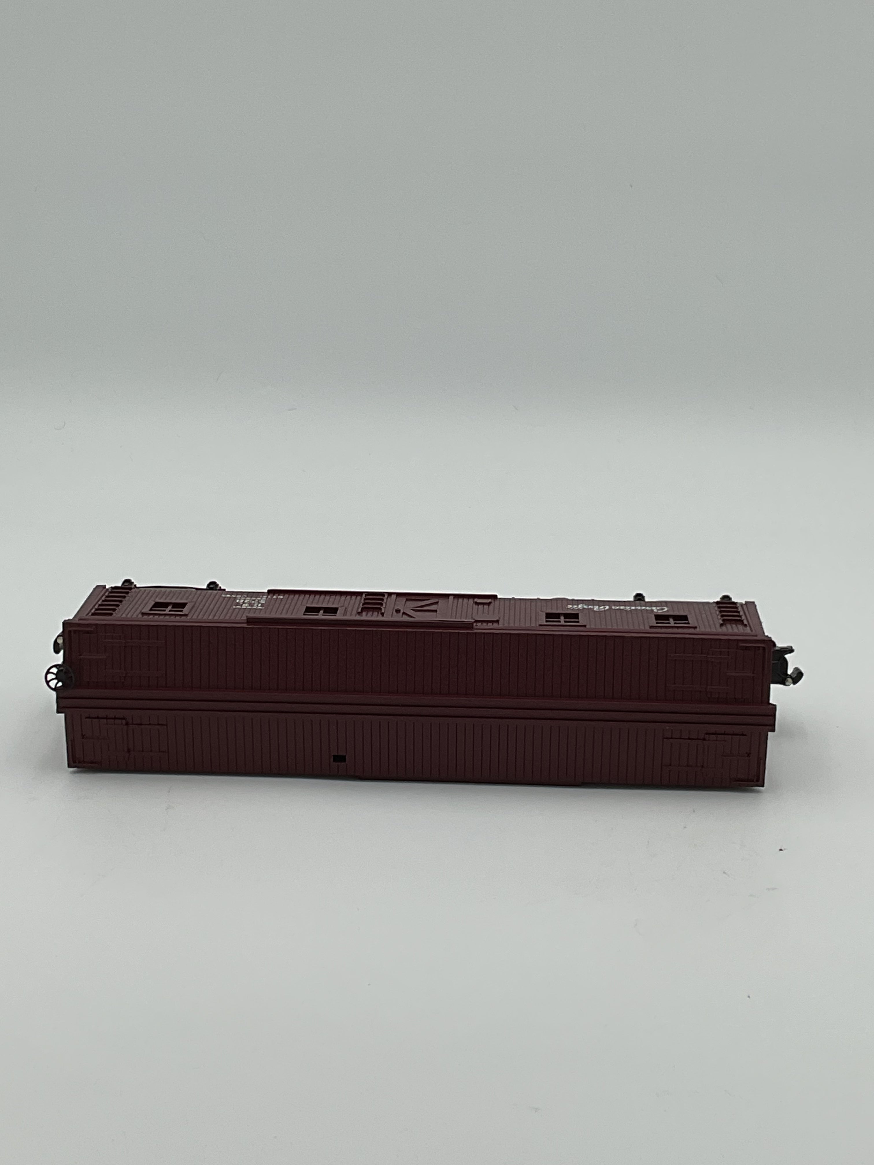 Lionel O 5728 Canadian Pacific Bunk Car