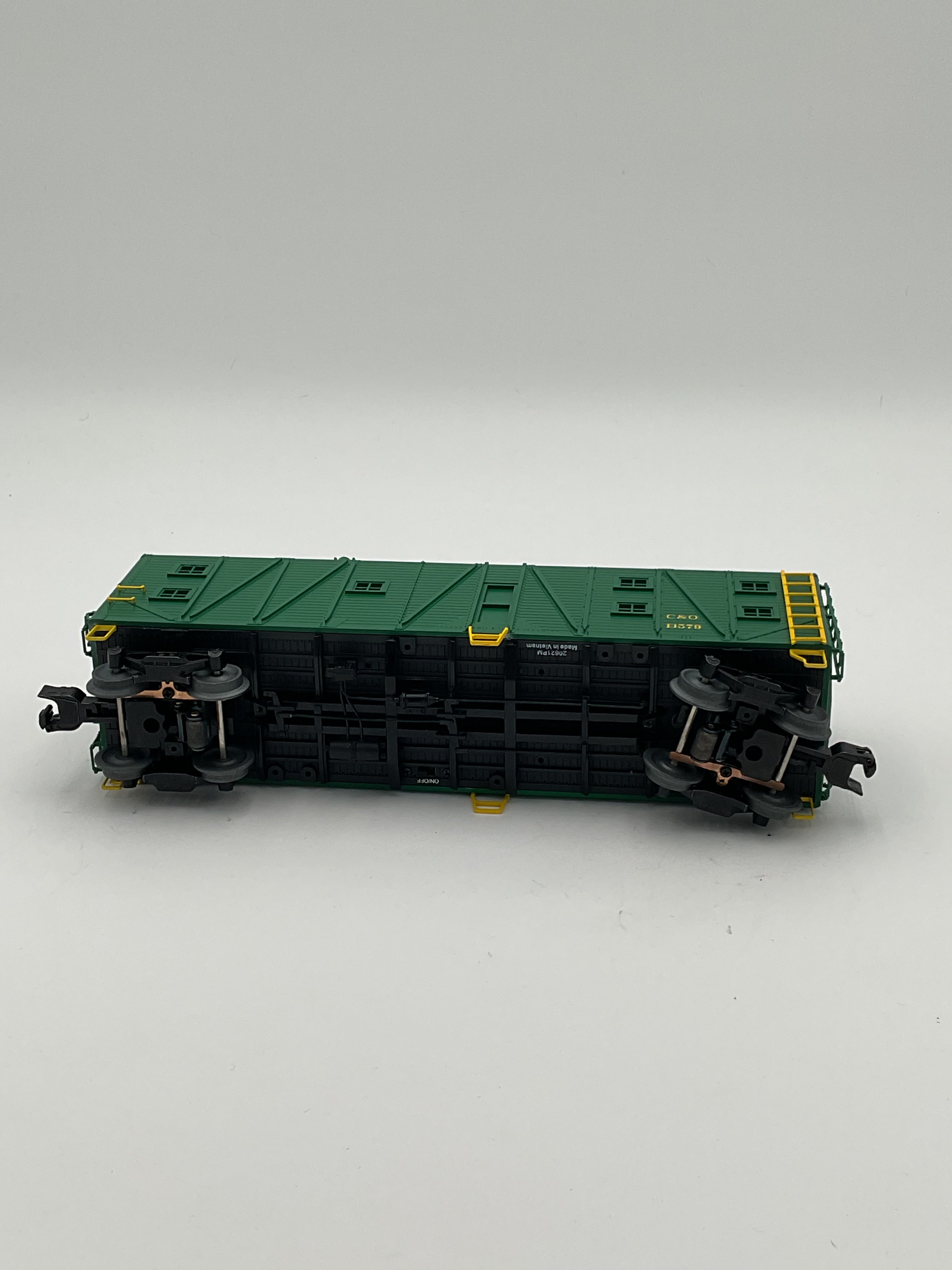 Lionel O 2126642 C&O Bunk Car #B579