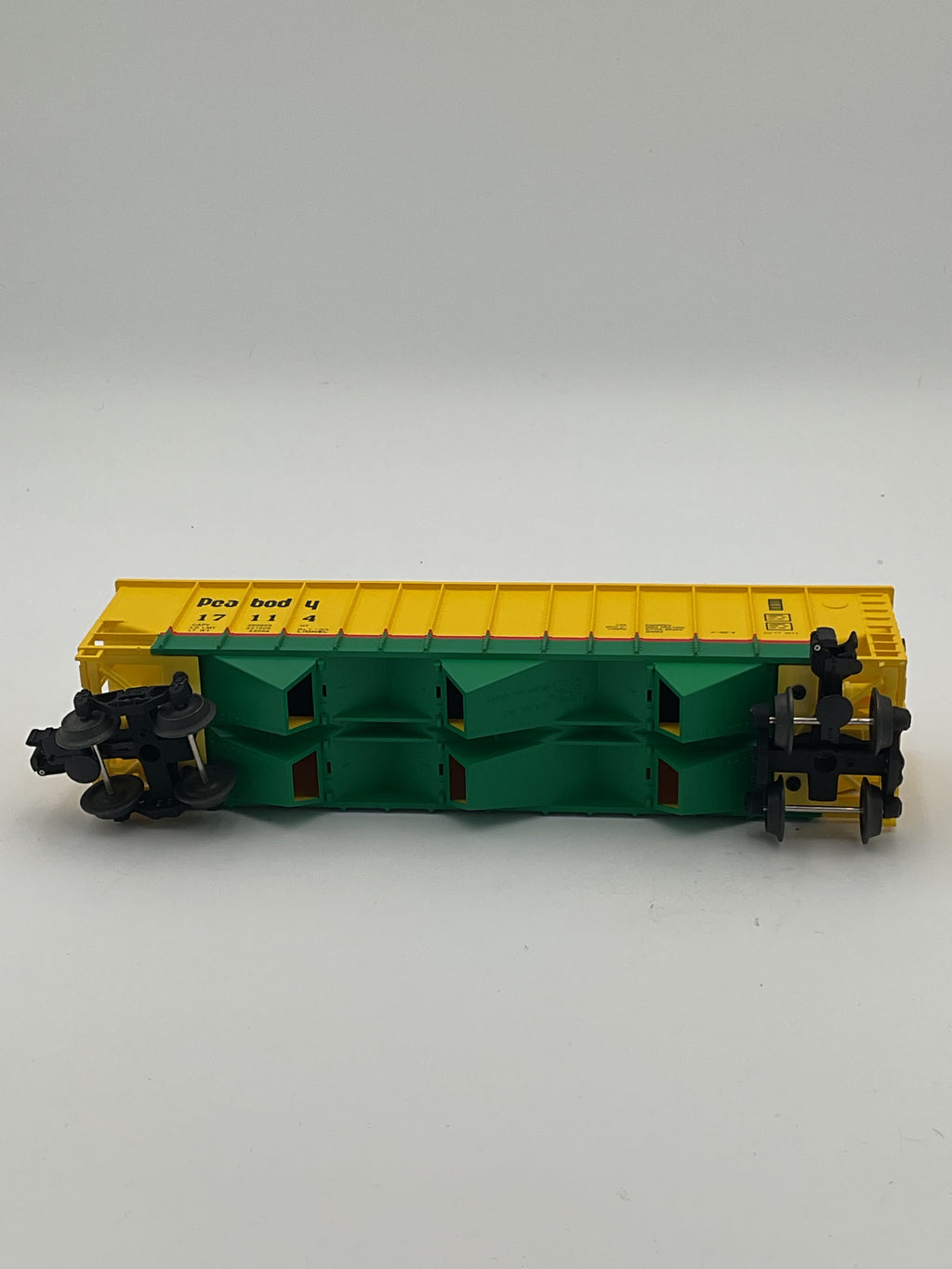 Lionel O 17114 Peabody Three- Bay Hopper with Stimulated Coal Load