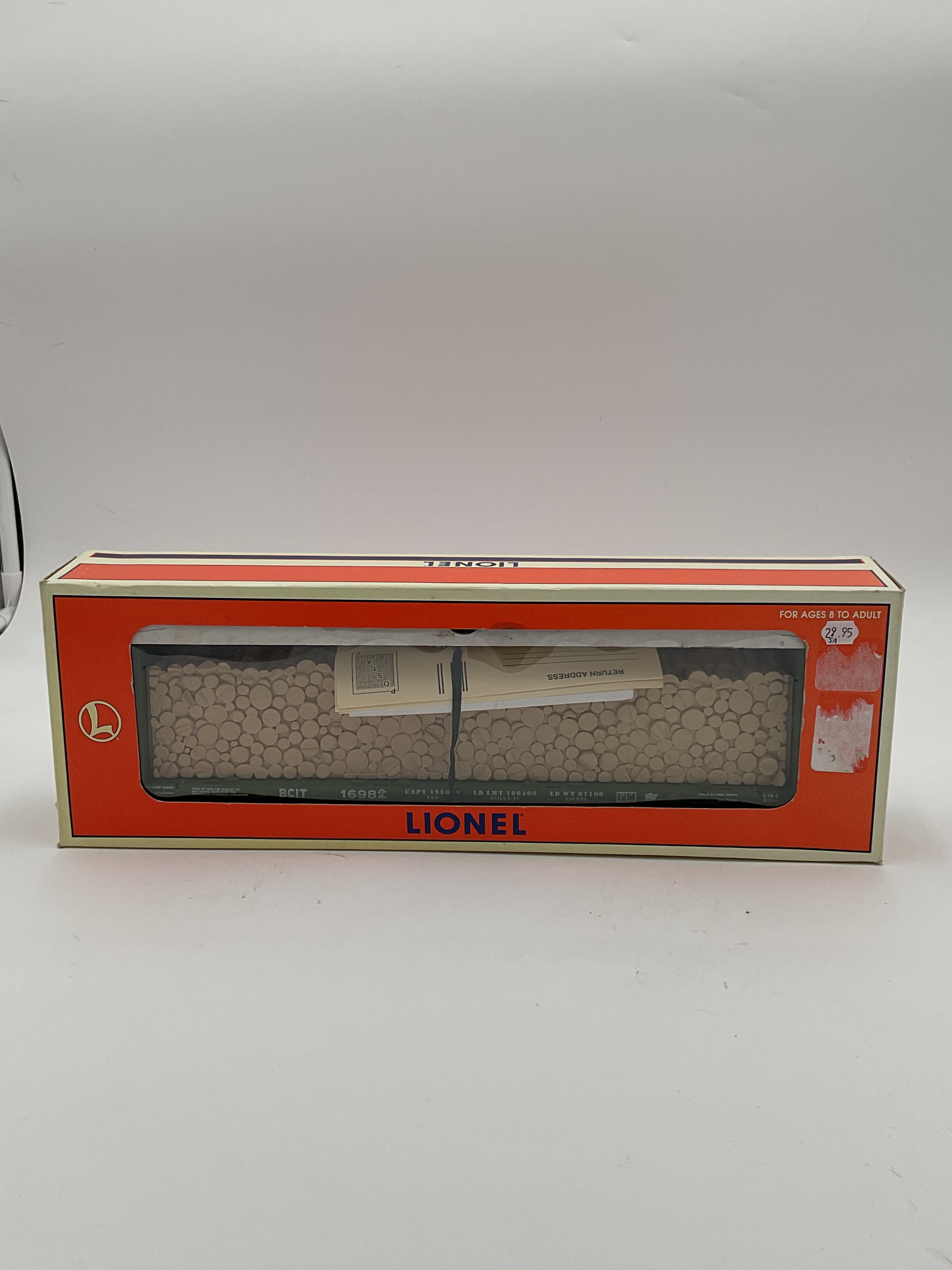 Lionel O 16982 9823 BC Rail Bulkhead Flatcar with Cut Wood Load