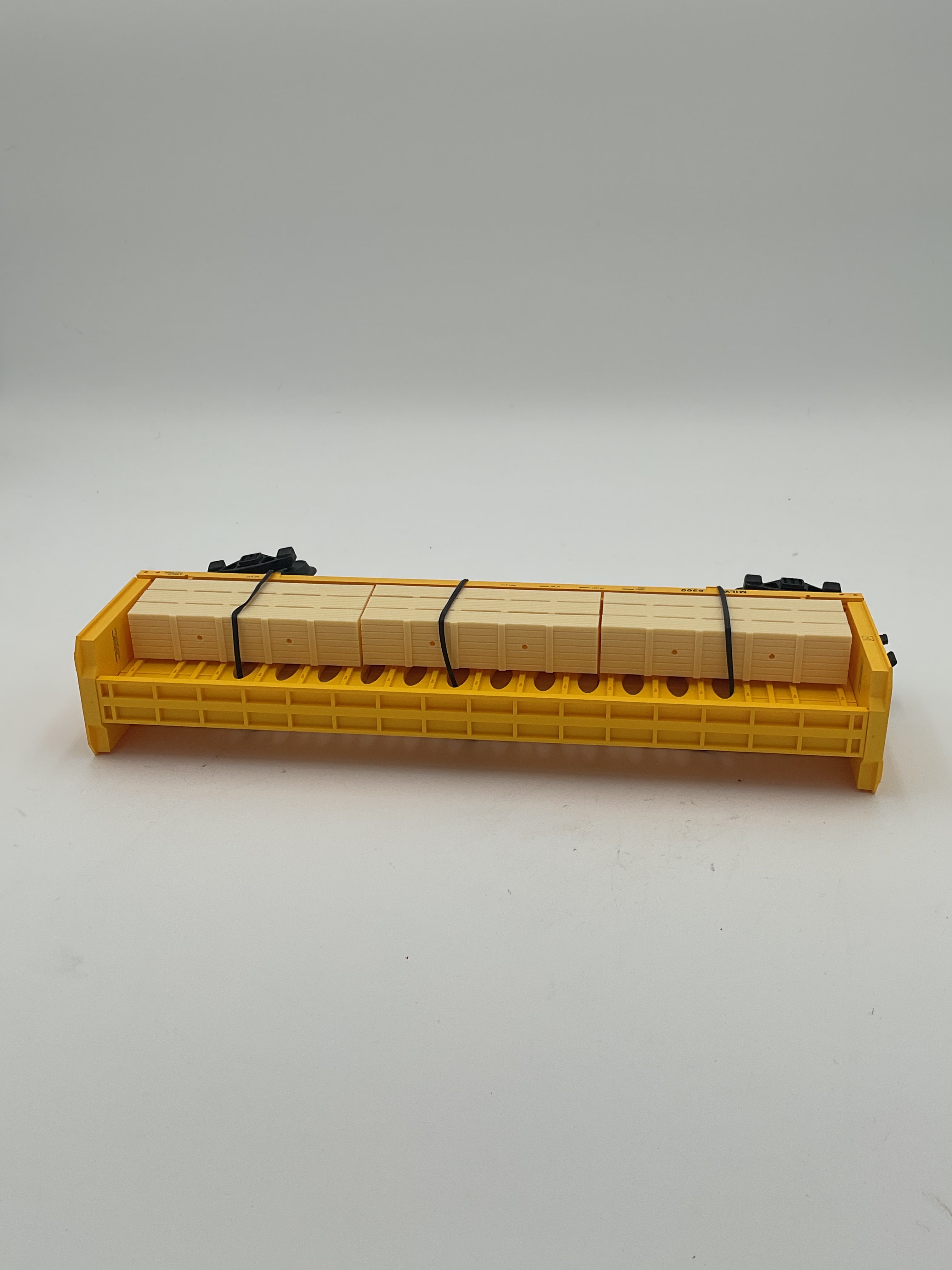 Lionel O 2043051 Milwaukee Road Standard O Centerbeam Flatcar #6300