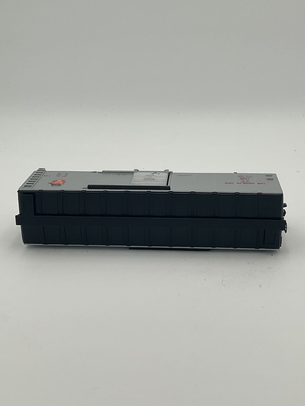 Lionel O 17200 CP Rail Box Car