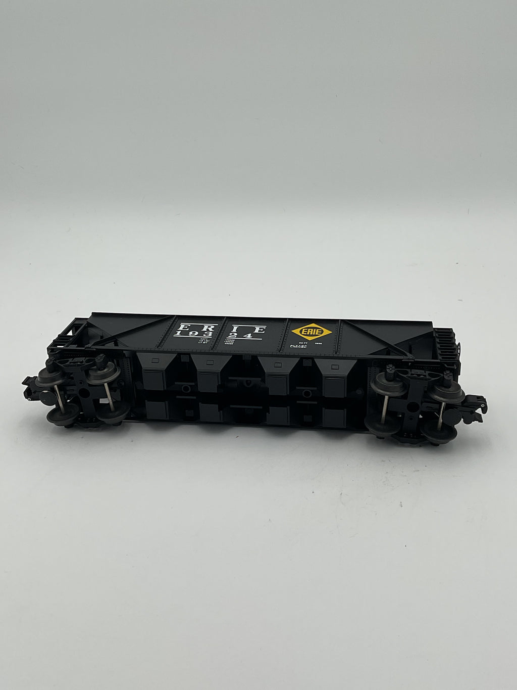 Lionel O 19324 Erie Four - Bay Hopper with Coal Load