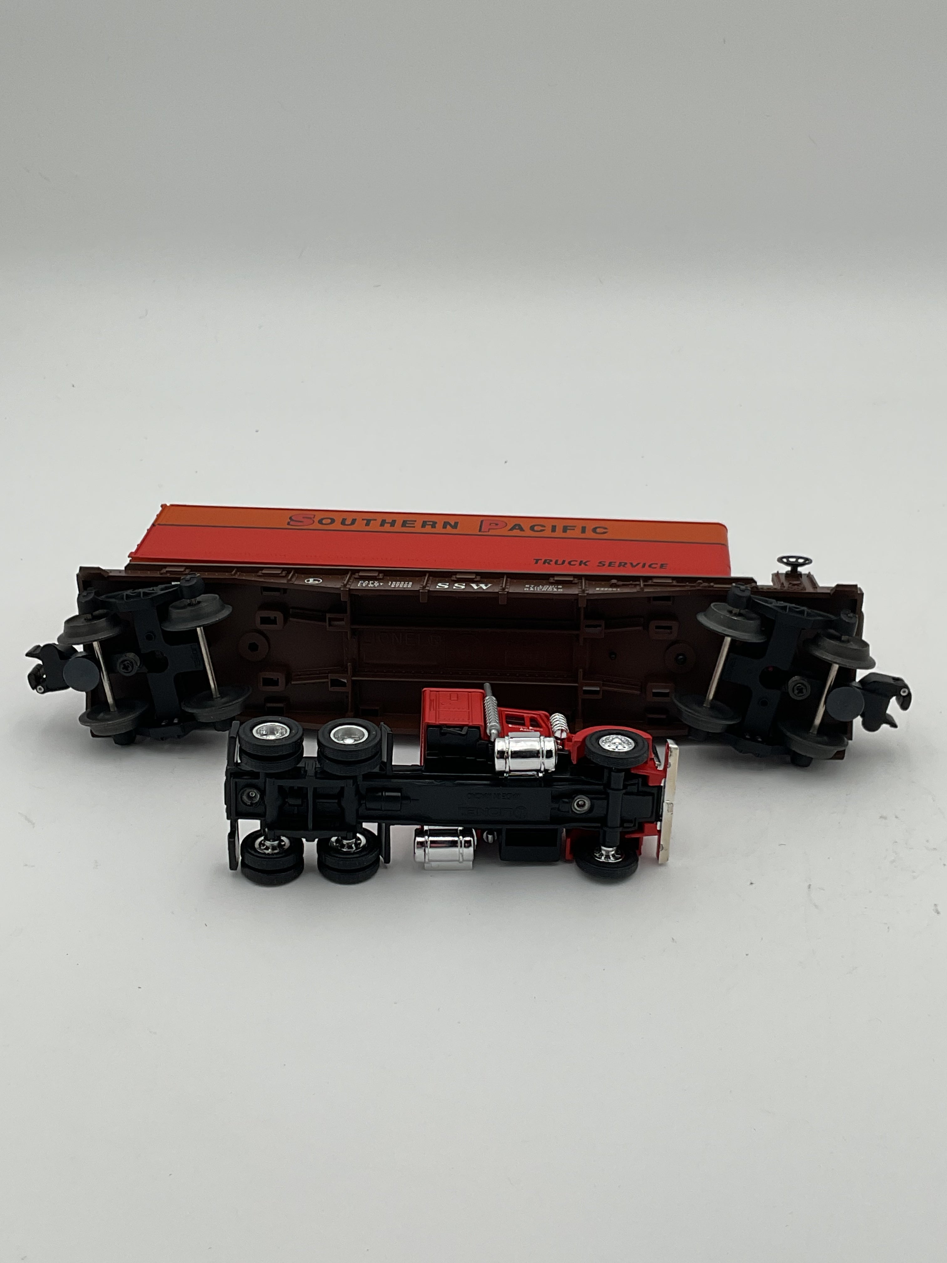 Lionel O 52222 LRRC Flatcar w/ Tractor Trailer