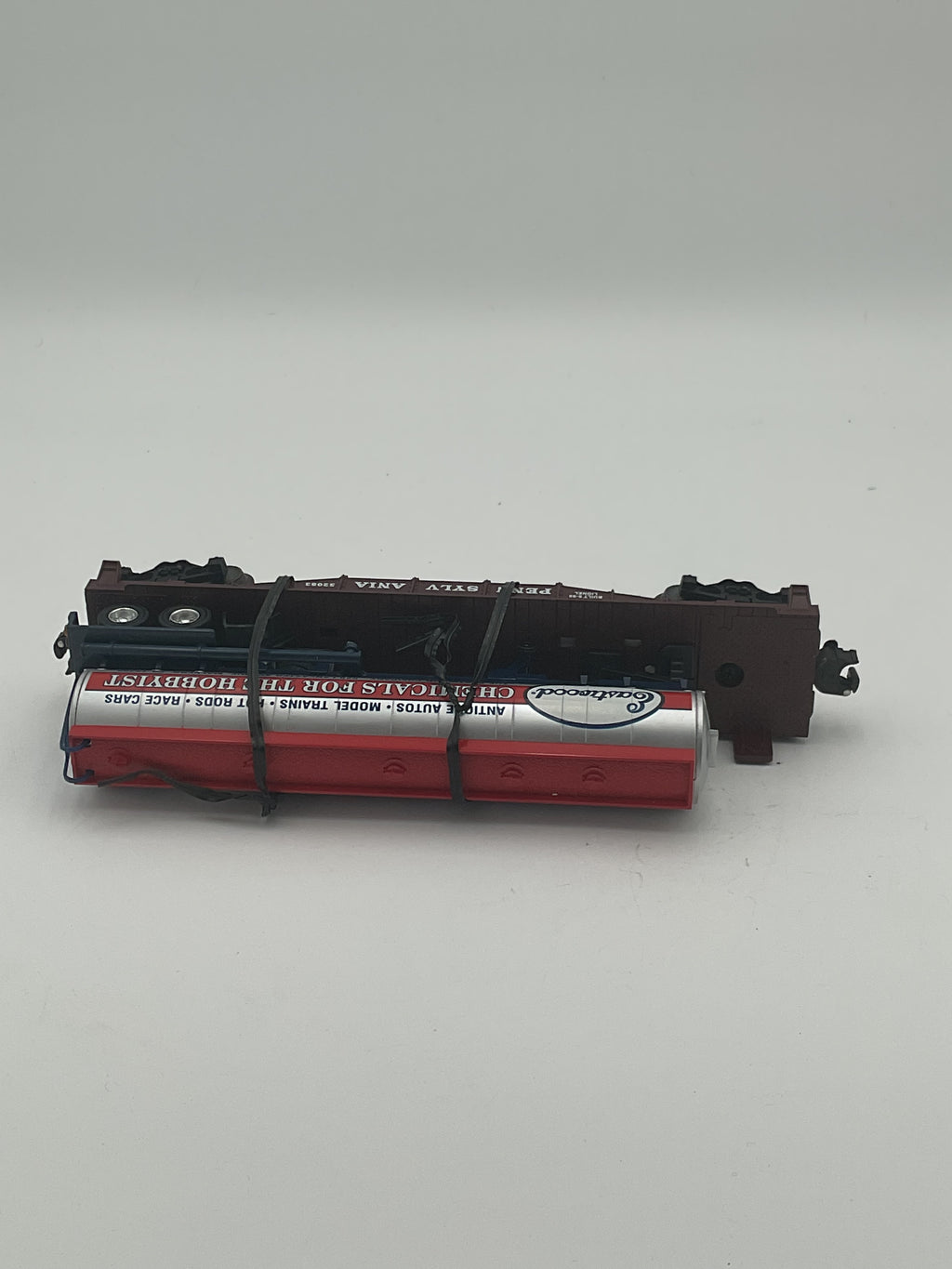 Lionel O 52083 Eastwood Chemicals Tanker with Flatcar