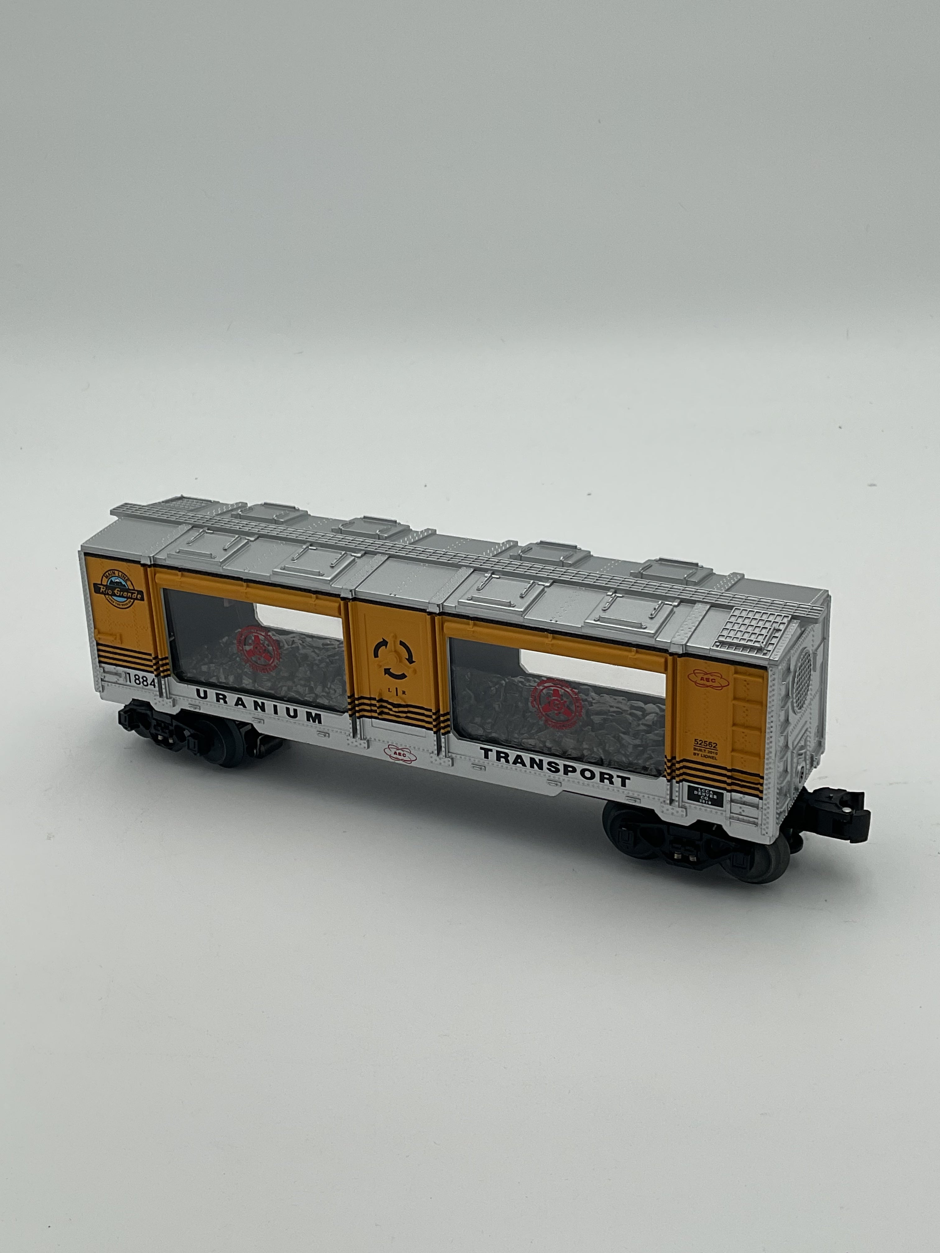 Lionel O 52562 LCCA Lighted Uranium Mint Car