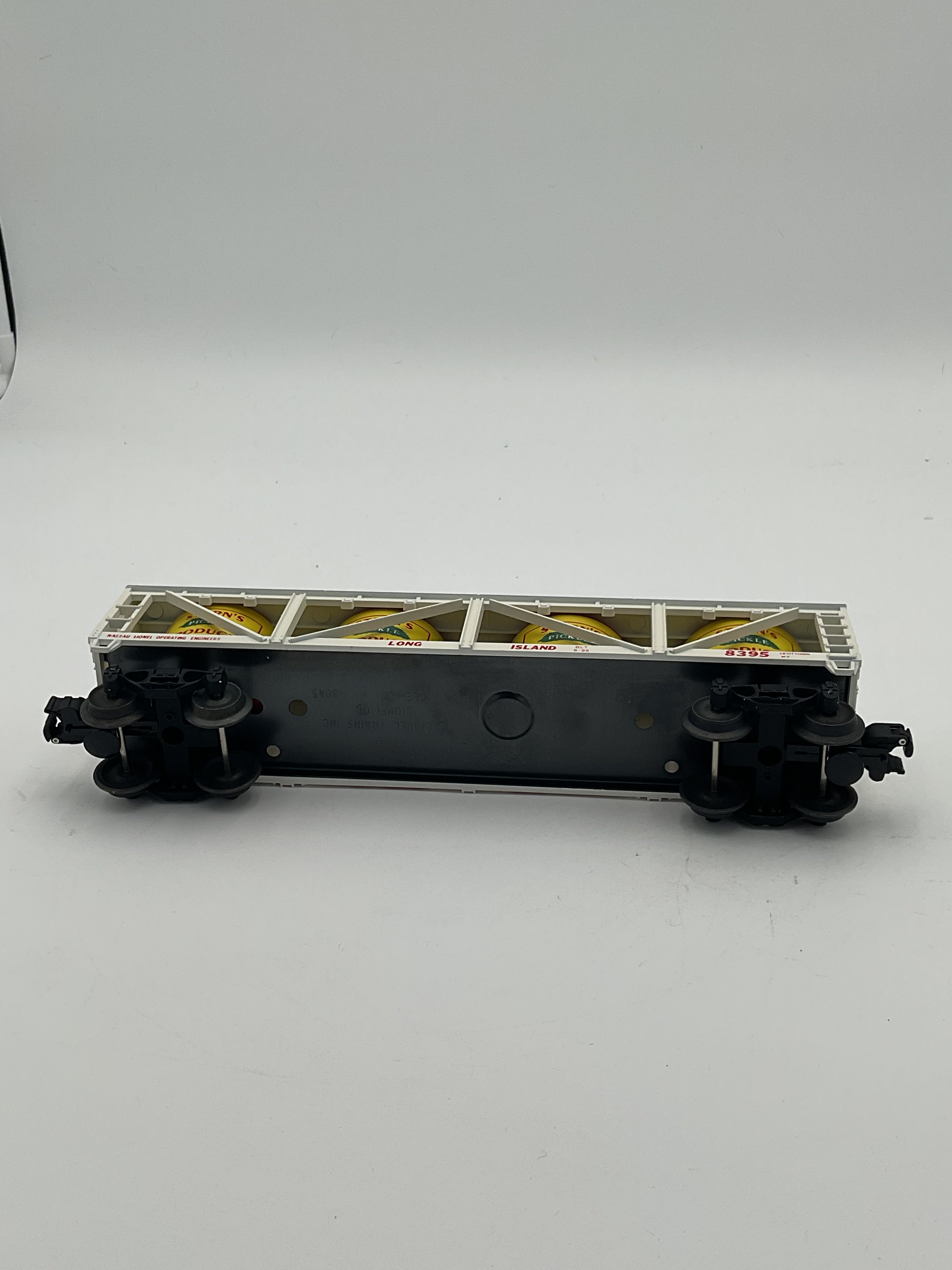 Lionel O 8395 Nassau Lionel Operating Eng. Long Island R.R. Vat Car Stern’s Pickle Products