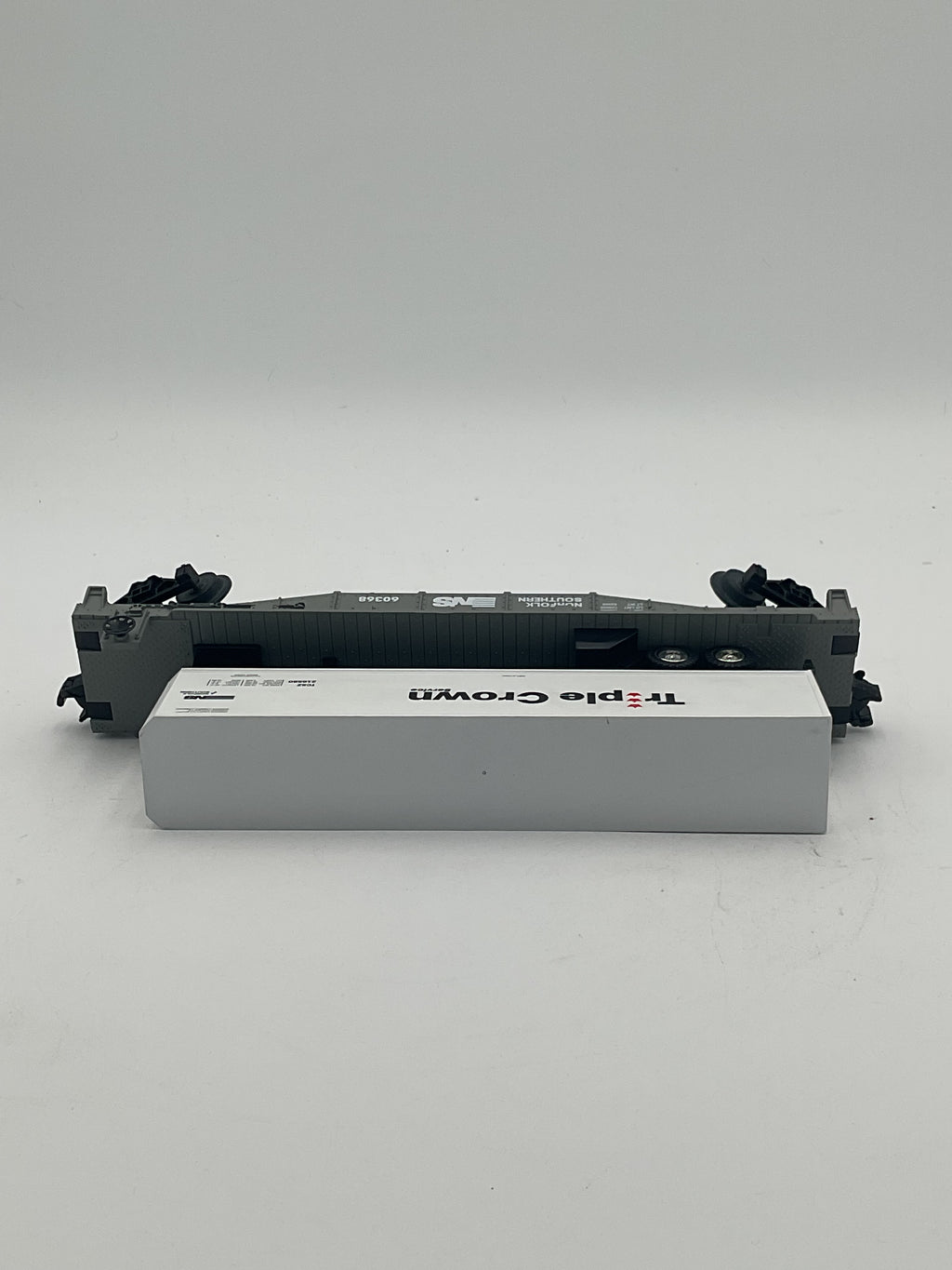 MTH 30-7616 Norfolk Southern Flatcar with Trailer