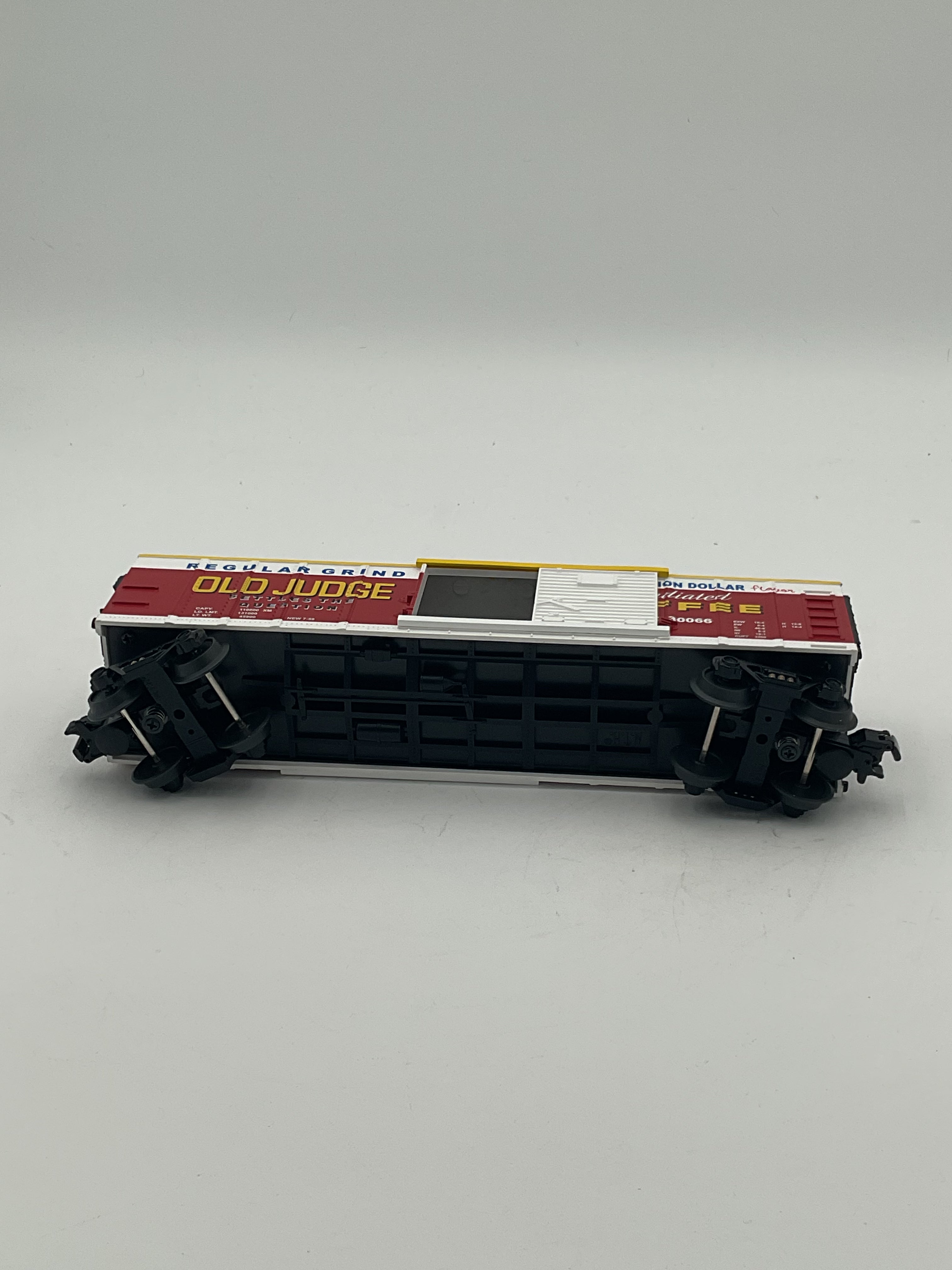 MTH 30-74071 Old Judge Coffee Box Car
