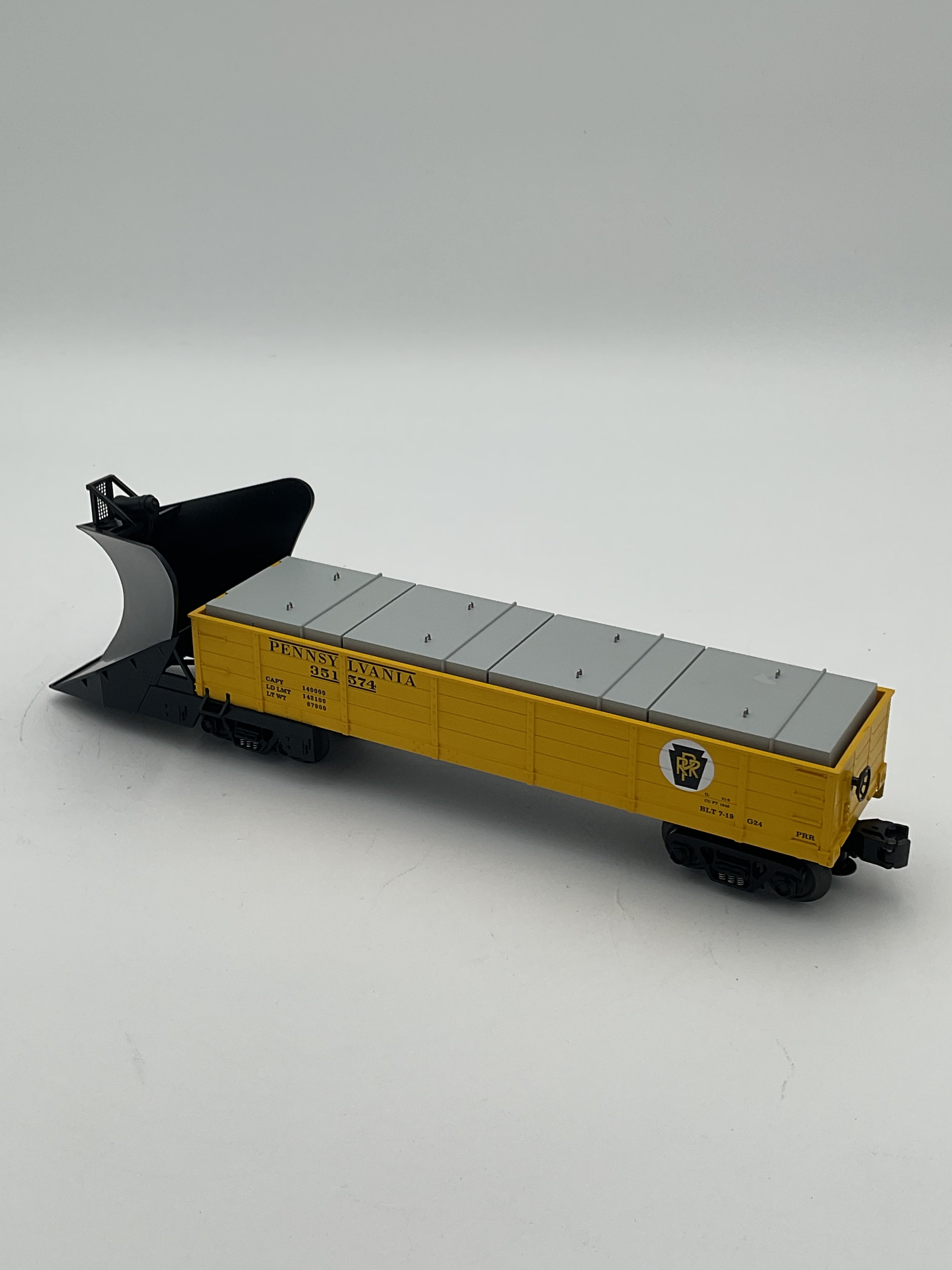 MTH 30-7218 Pennsylvania Heavy Duty Snowplow w/ Illuminated Headlight
