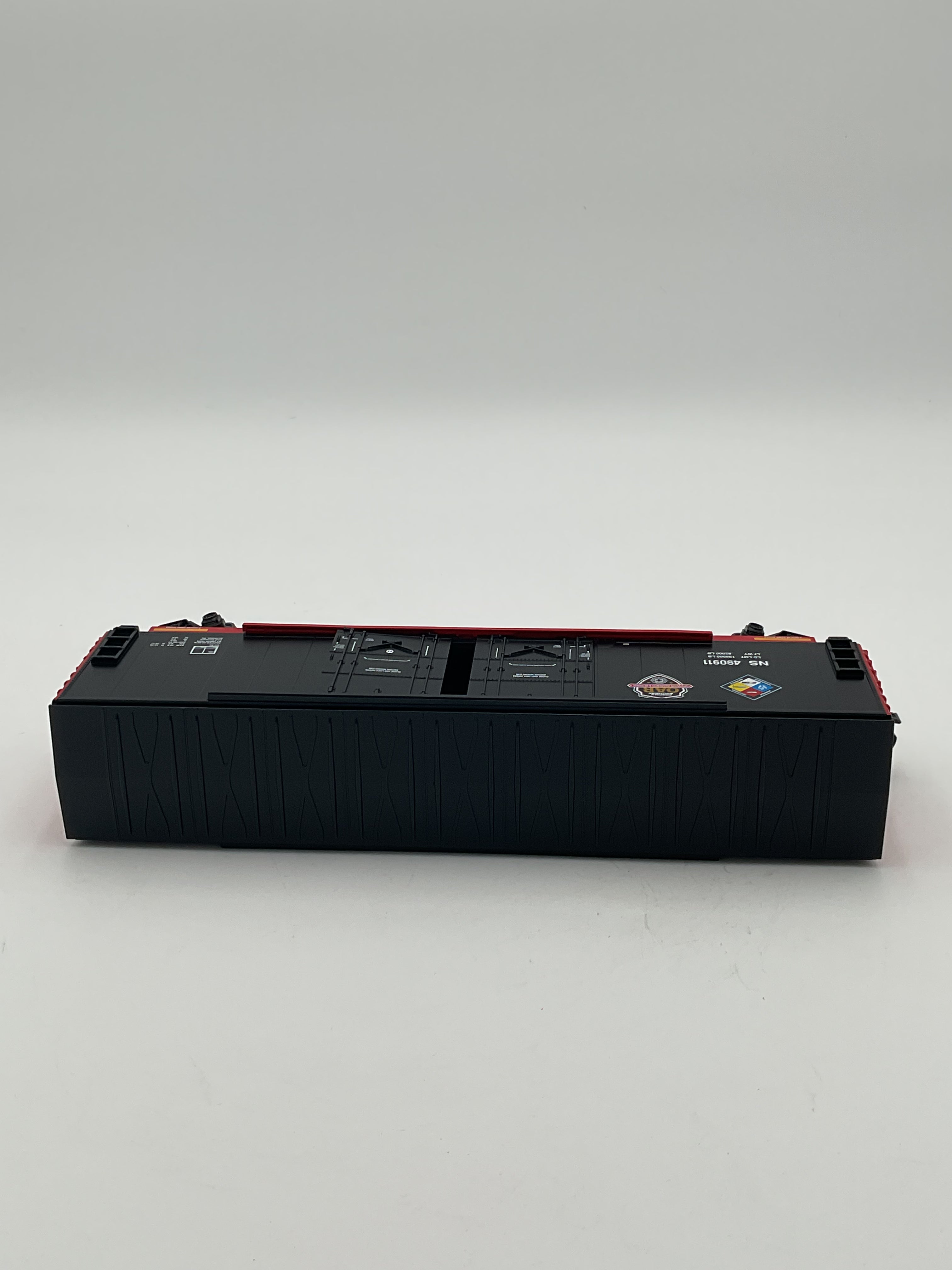 MTH 30-74875 Norfolk Southern (#490911) [First Responders] 50’ Double Door Plugged Boxcar