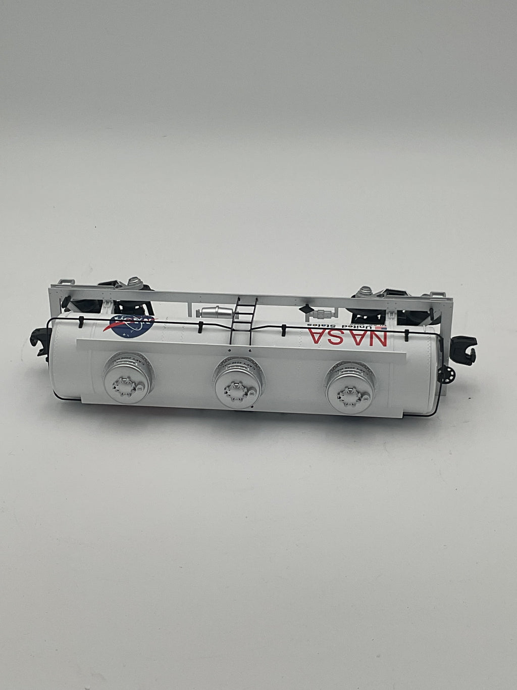 MTH 30-73660 NASA 3-Dome Tank Car