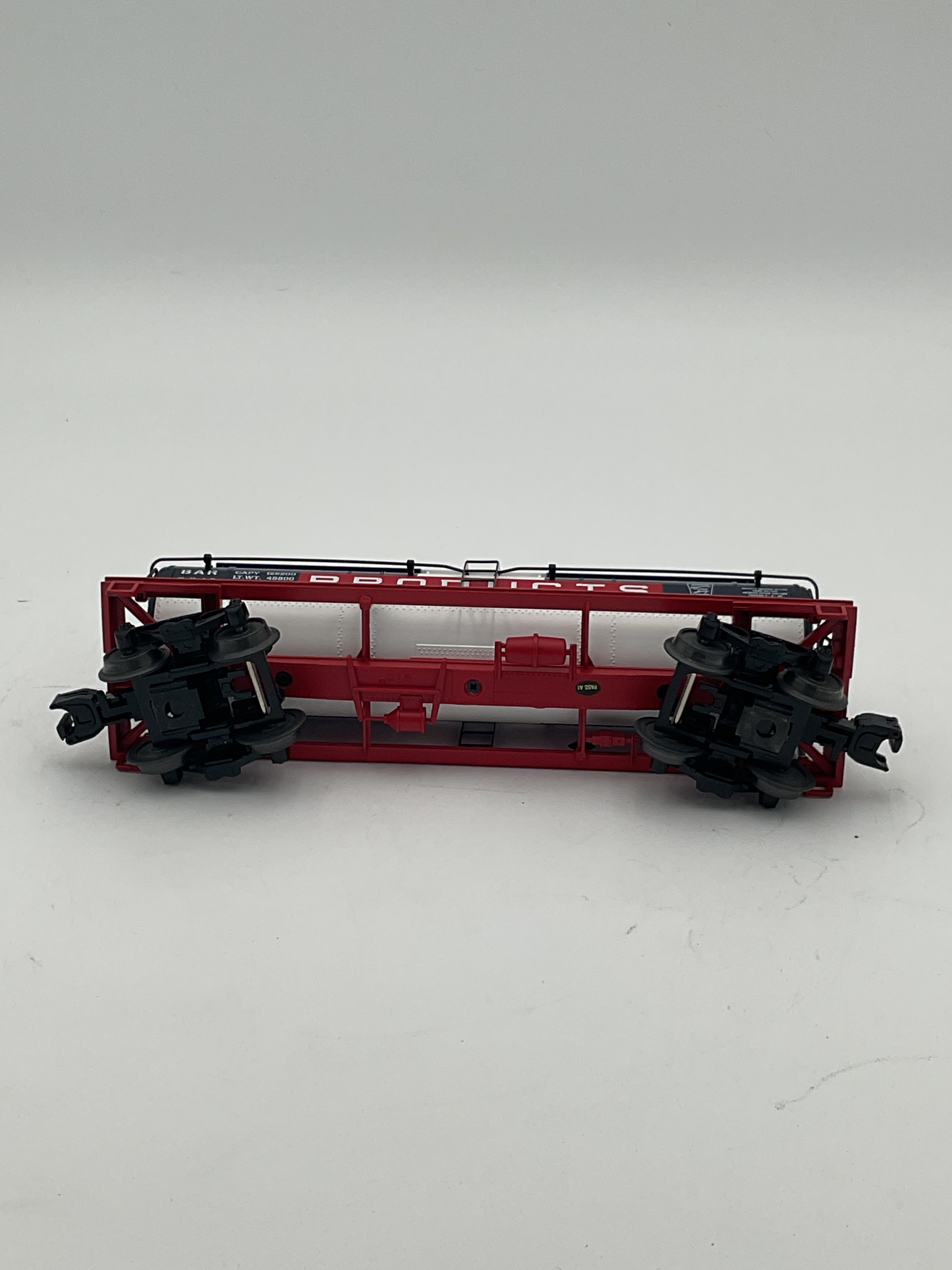 MTH 30-73384 State of Maine 3-Dome Tank Car