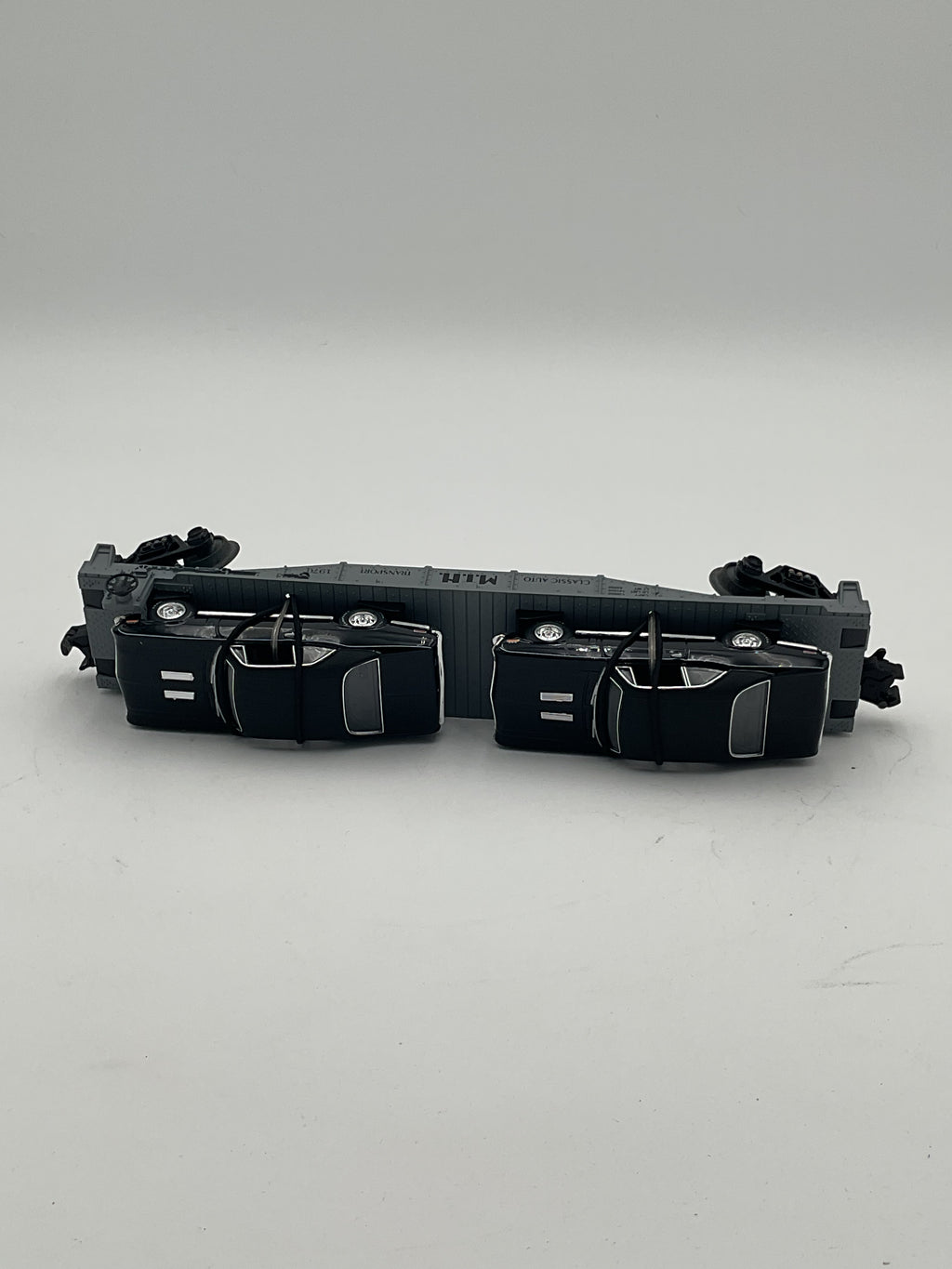 MTH 30-7661 Auto Transport Flatcar w/ Ertl ‘70 Nova’s