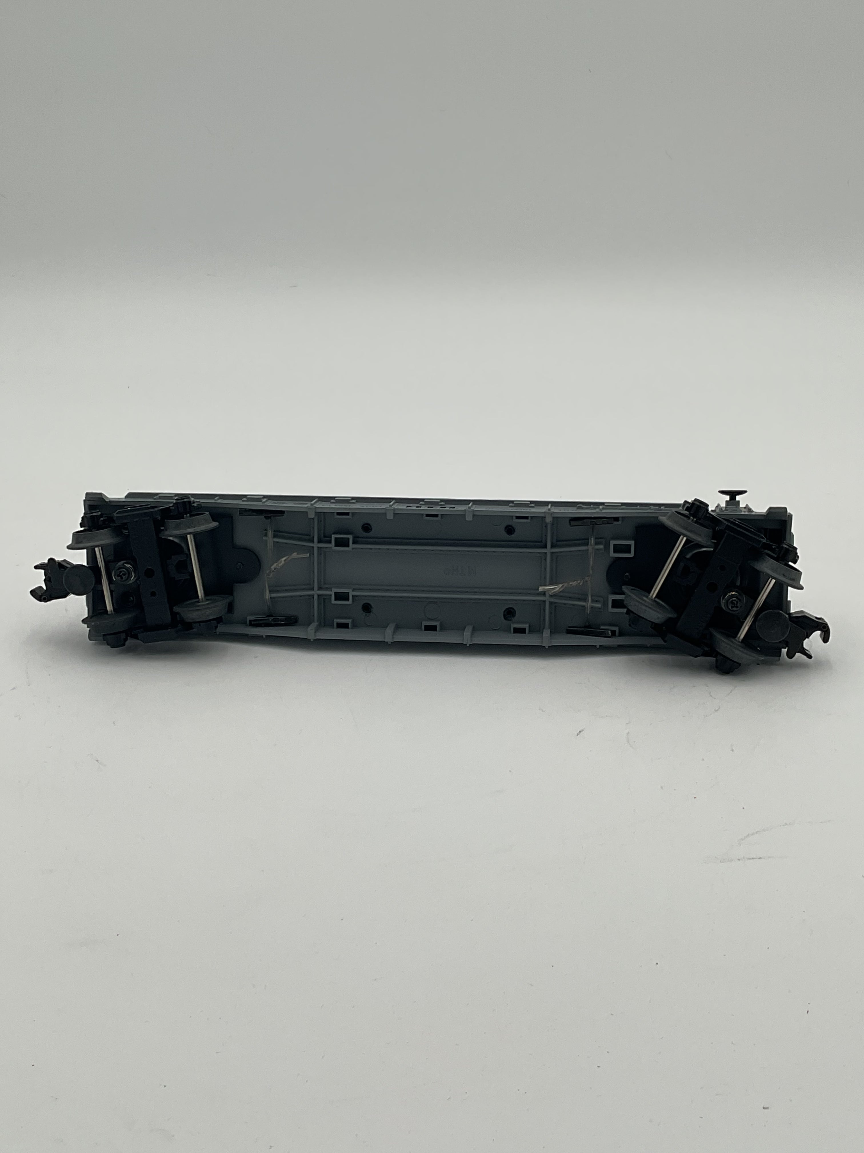 MTH 30-7661 Auto Transport Flatcar w/ Ertl ‘70 Nova’s