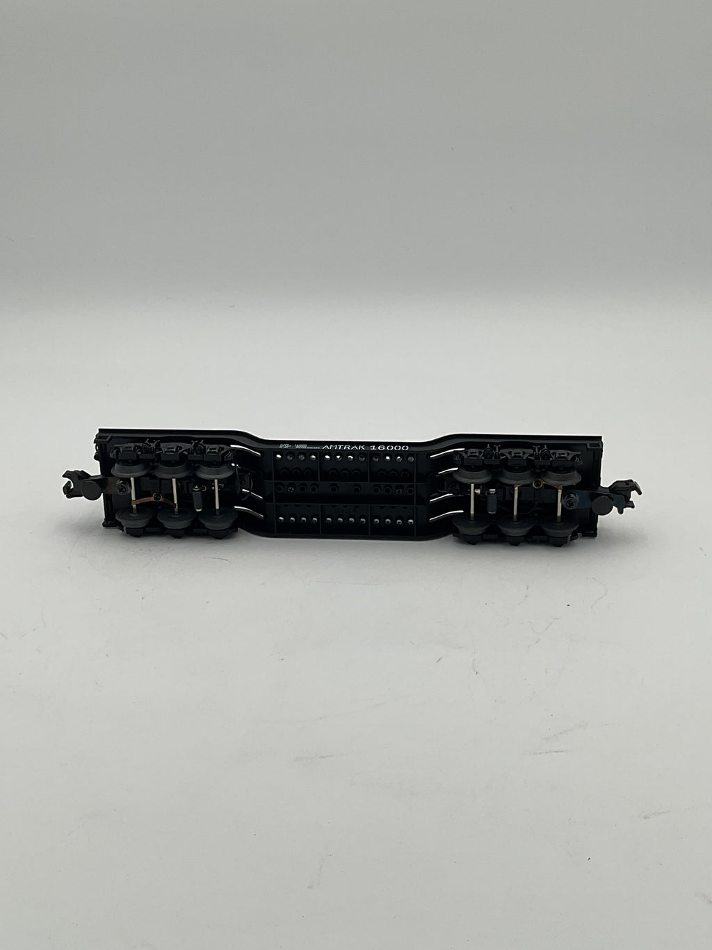 MTH 30-7927 Amtrak Operating Depressed Flat w/ Searchlight