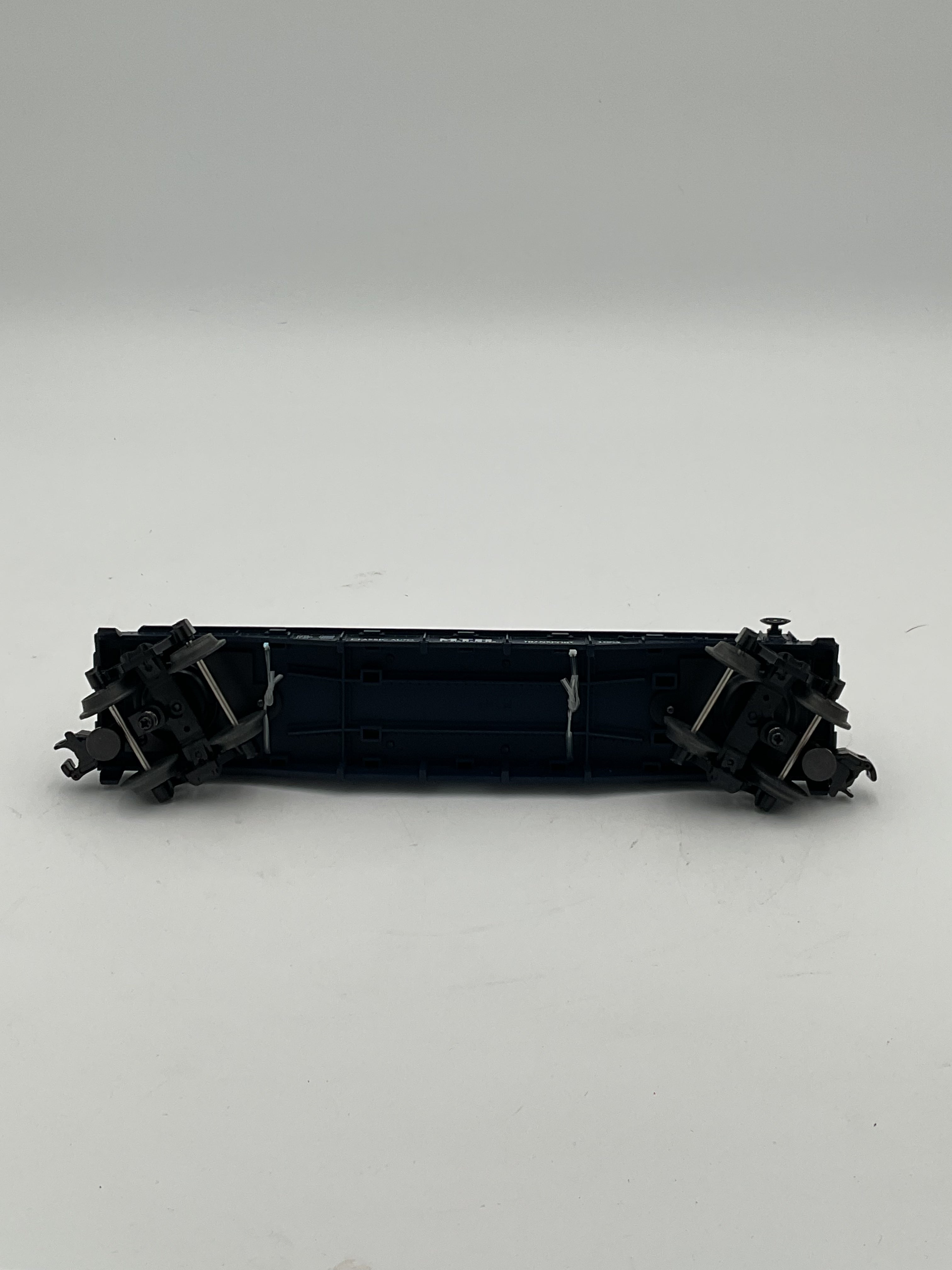 MTH 30-7617 MTH Auto Transport Flat Car w/ Ertl Mustangs