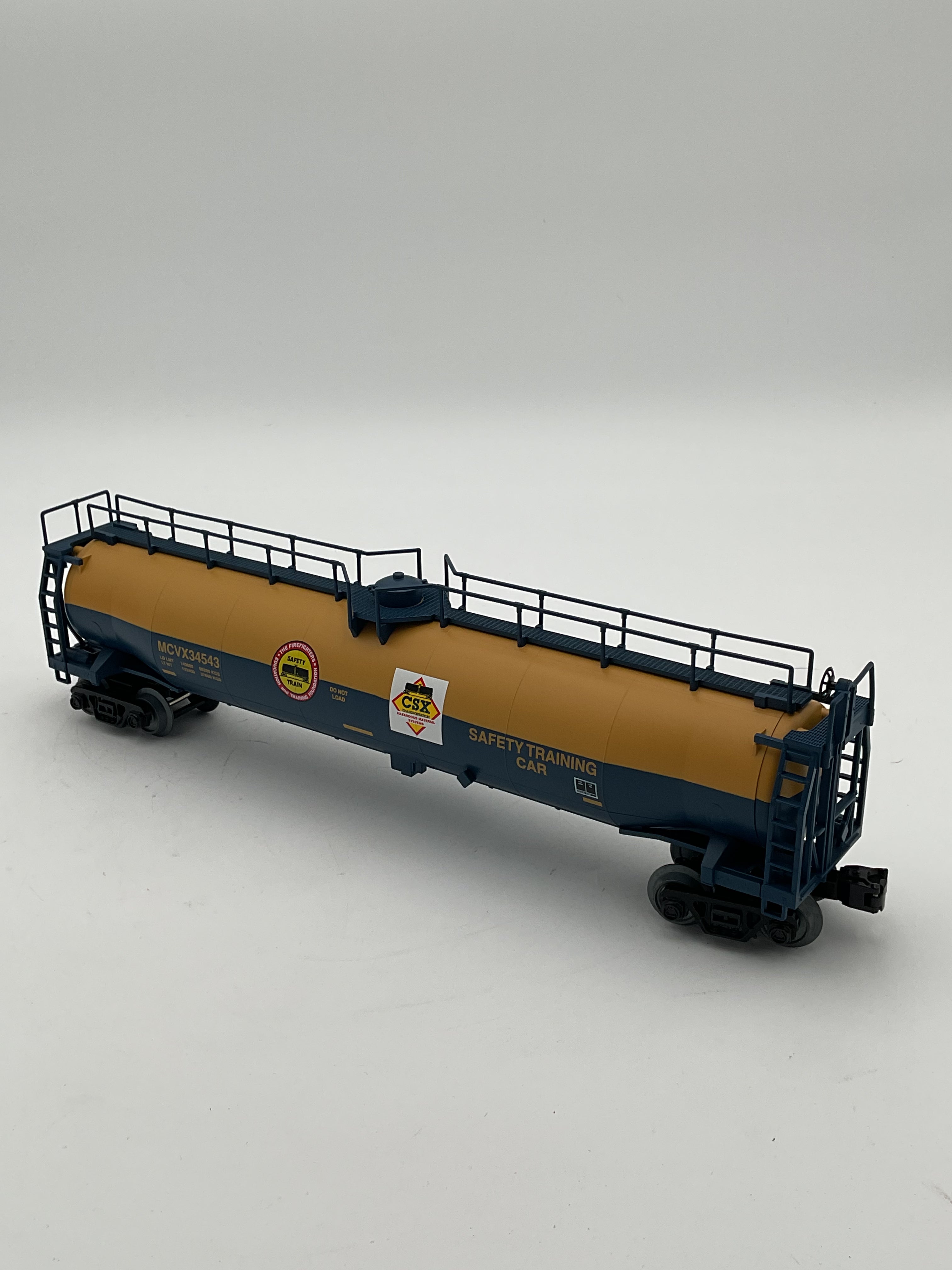 MTH 30-73451 CSX 33K Gallon Tank Car