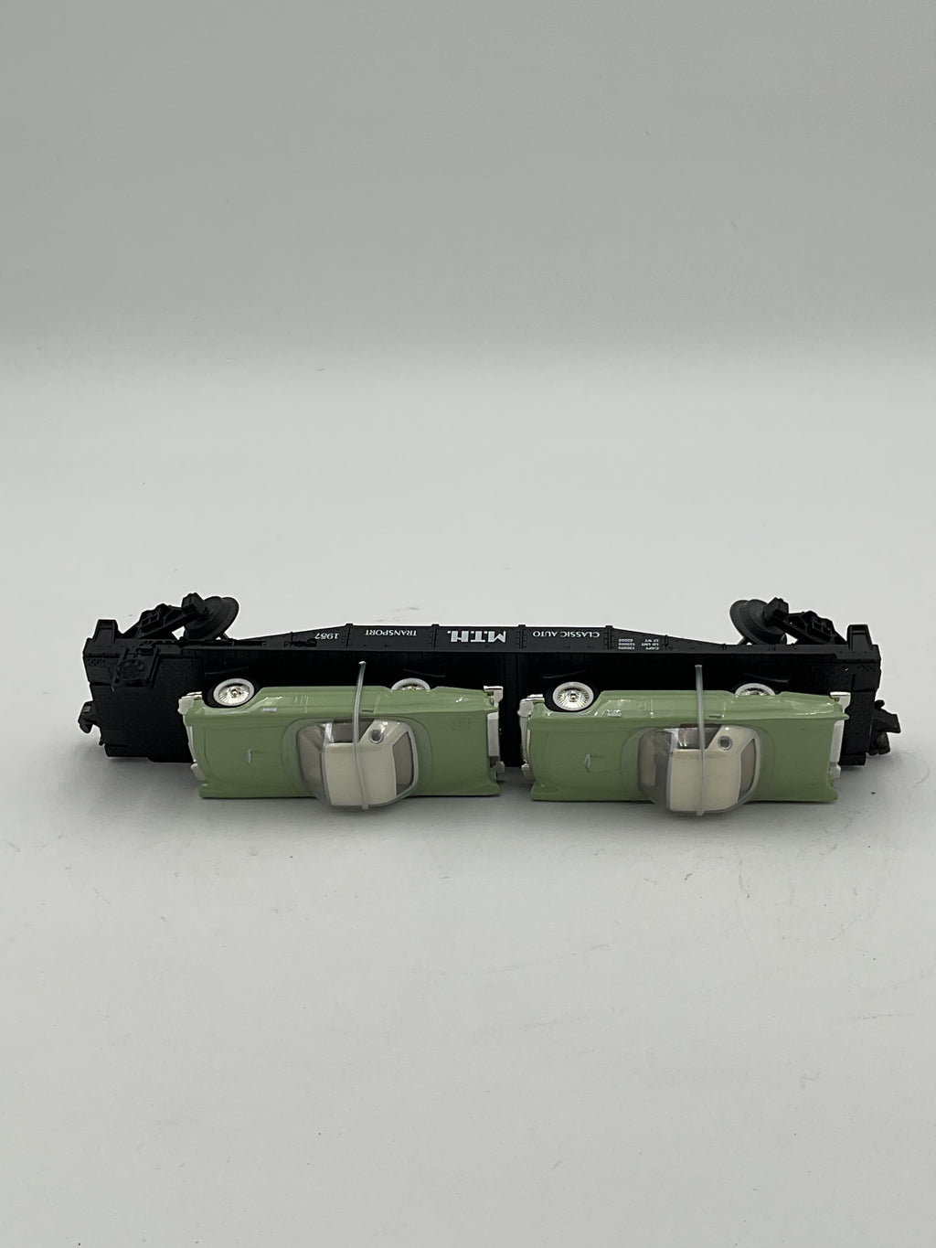 MTH 30-7613 MTH Auto Transport Flat Car w/ T’Birds